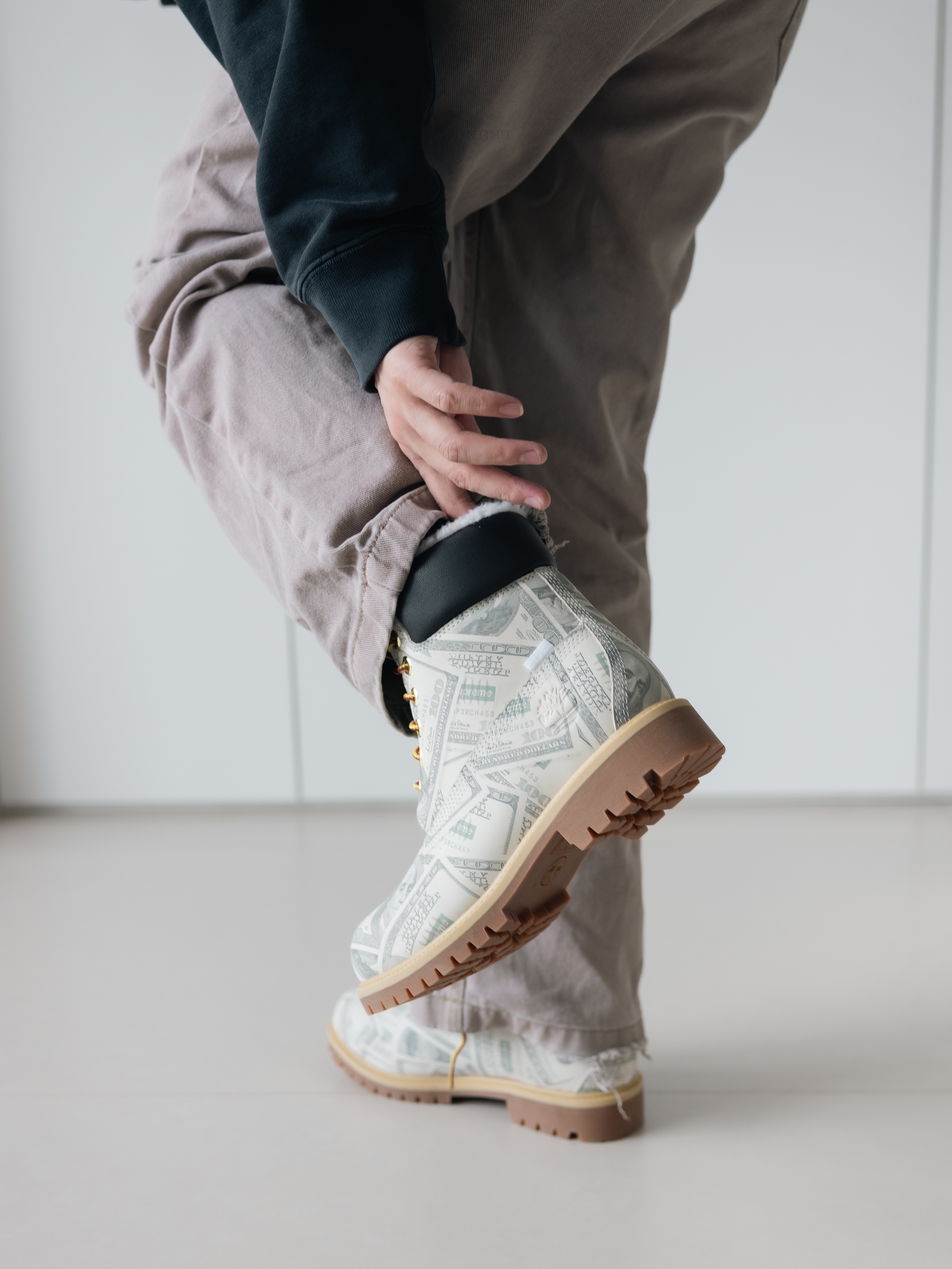Timberland x Supreme x MM6 Maison Margiela Money 6 Inch Premium Waterproof Boot Multicolor - 26SS - Medium 착용 스타일 - 1