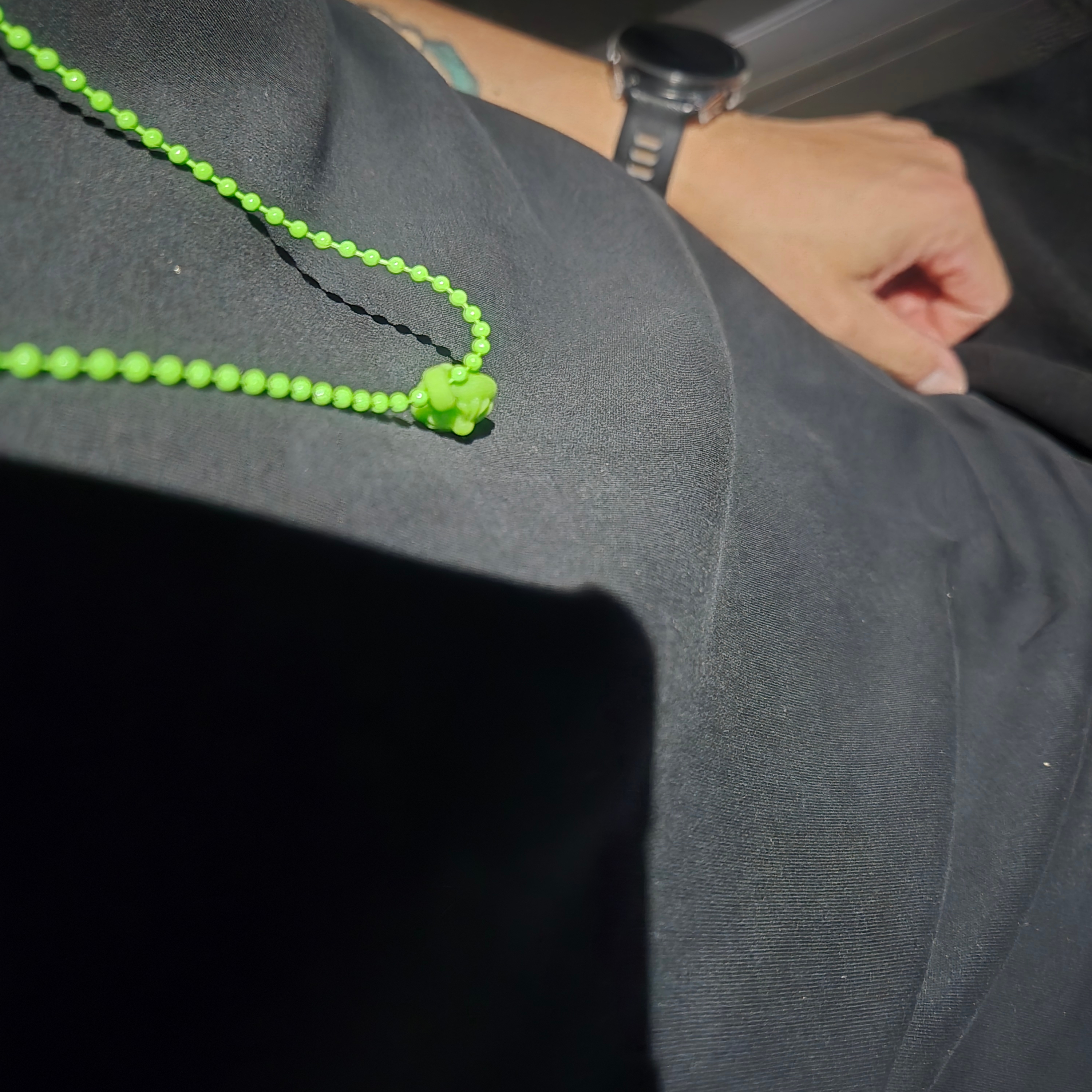 Chrome Hearts Silichrome Crossball Pendant Green 착용 스타일 - 2