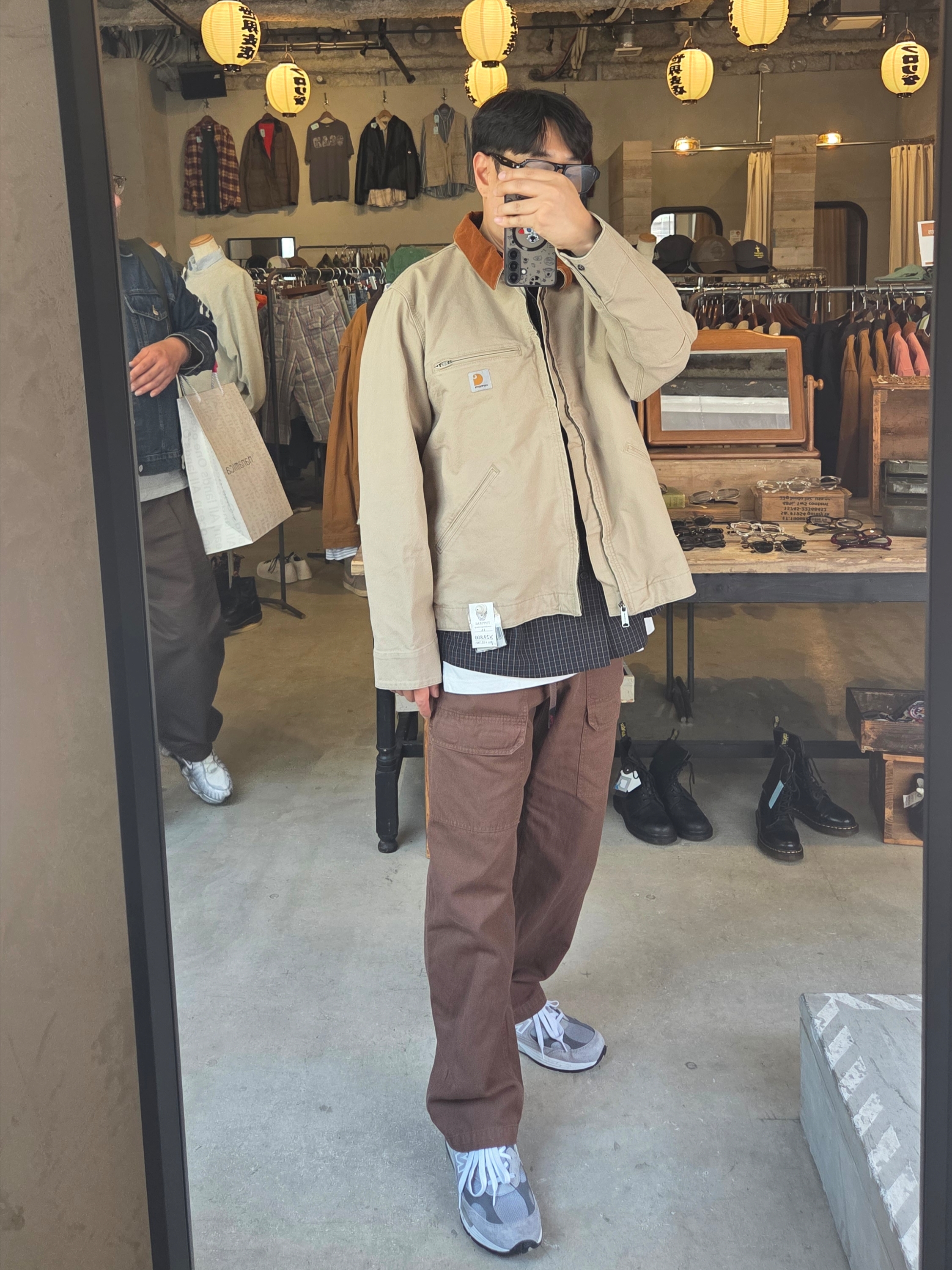 Carhartt WIP Detroit Jacket Dusty Hamilton Brown Tobacco 착용 스타일 - 1
