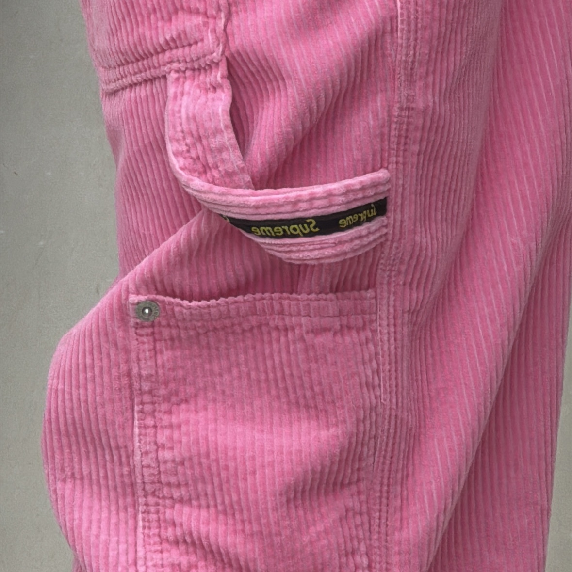Supreme Wide Wale Corduroy Painter Pants Pink - 25FW 착용 스타일 - 2