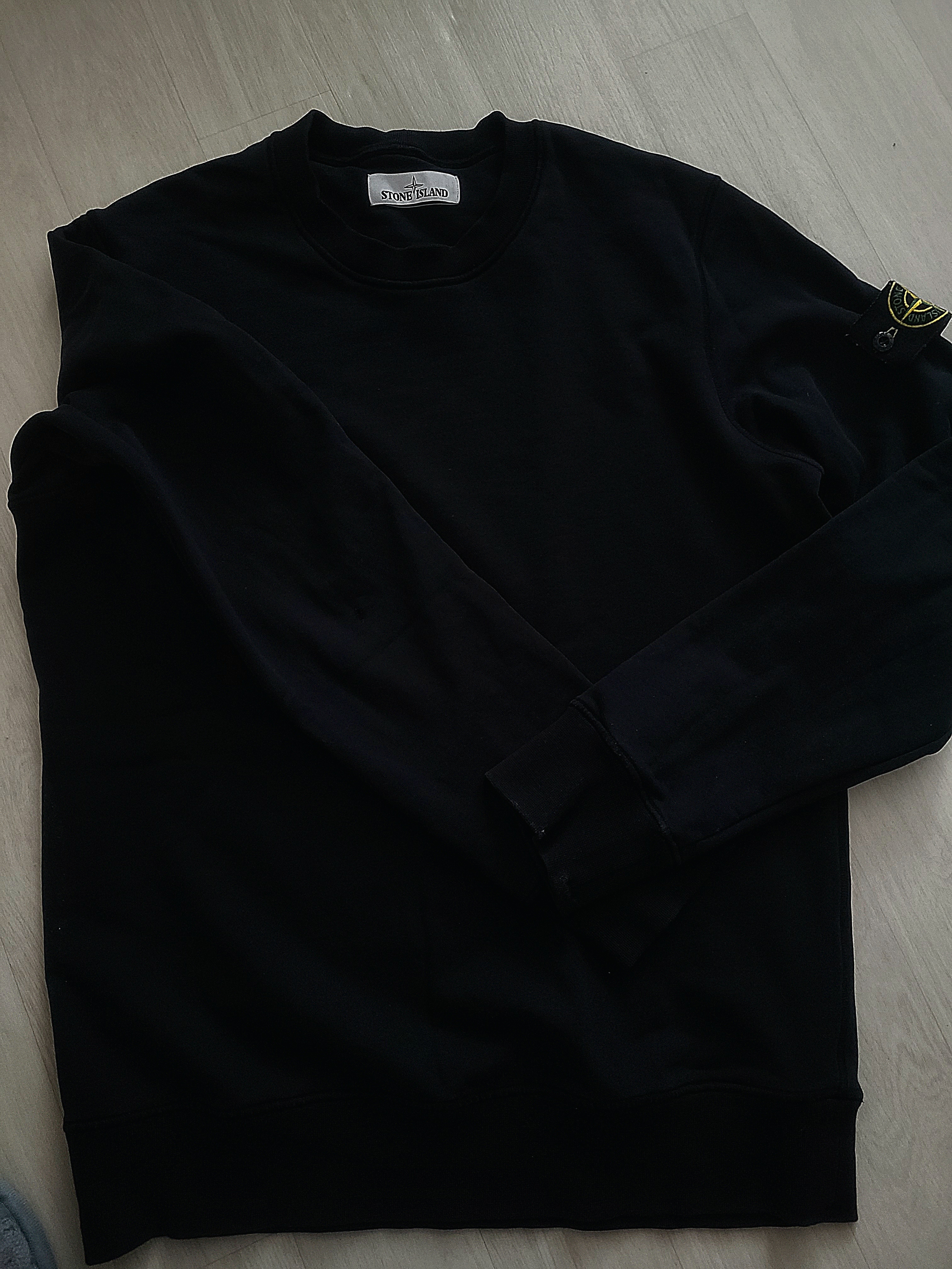 Stone Island 6100060 Organic Cotton Fleece Regular Fit Crewneck Sweatshirt Black - 26SS 착용 스타일