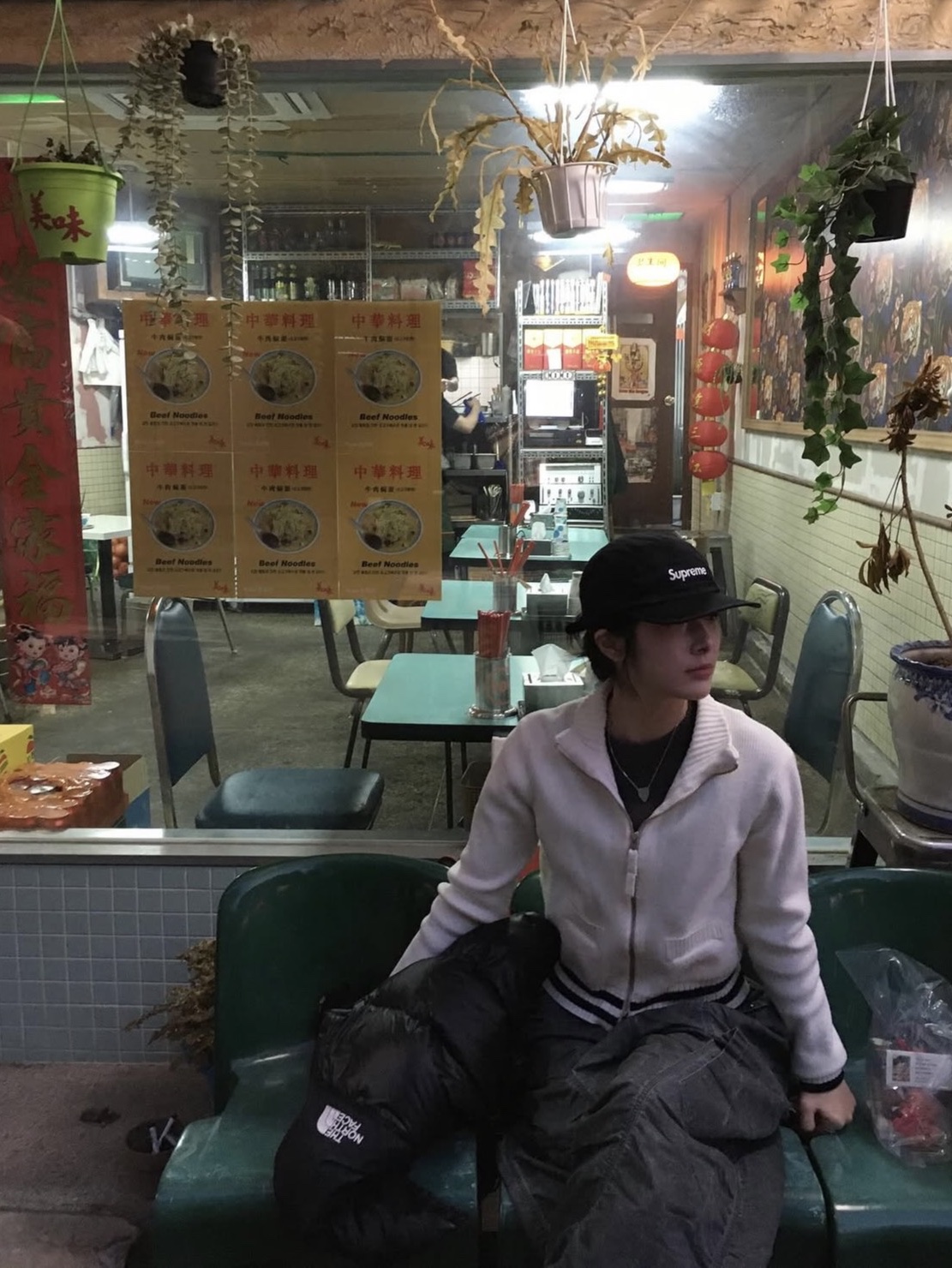 Supreme Washed Chino Twill Camp Cap Black 착용 스타일 - 3