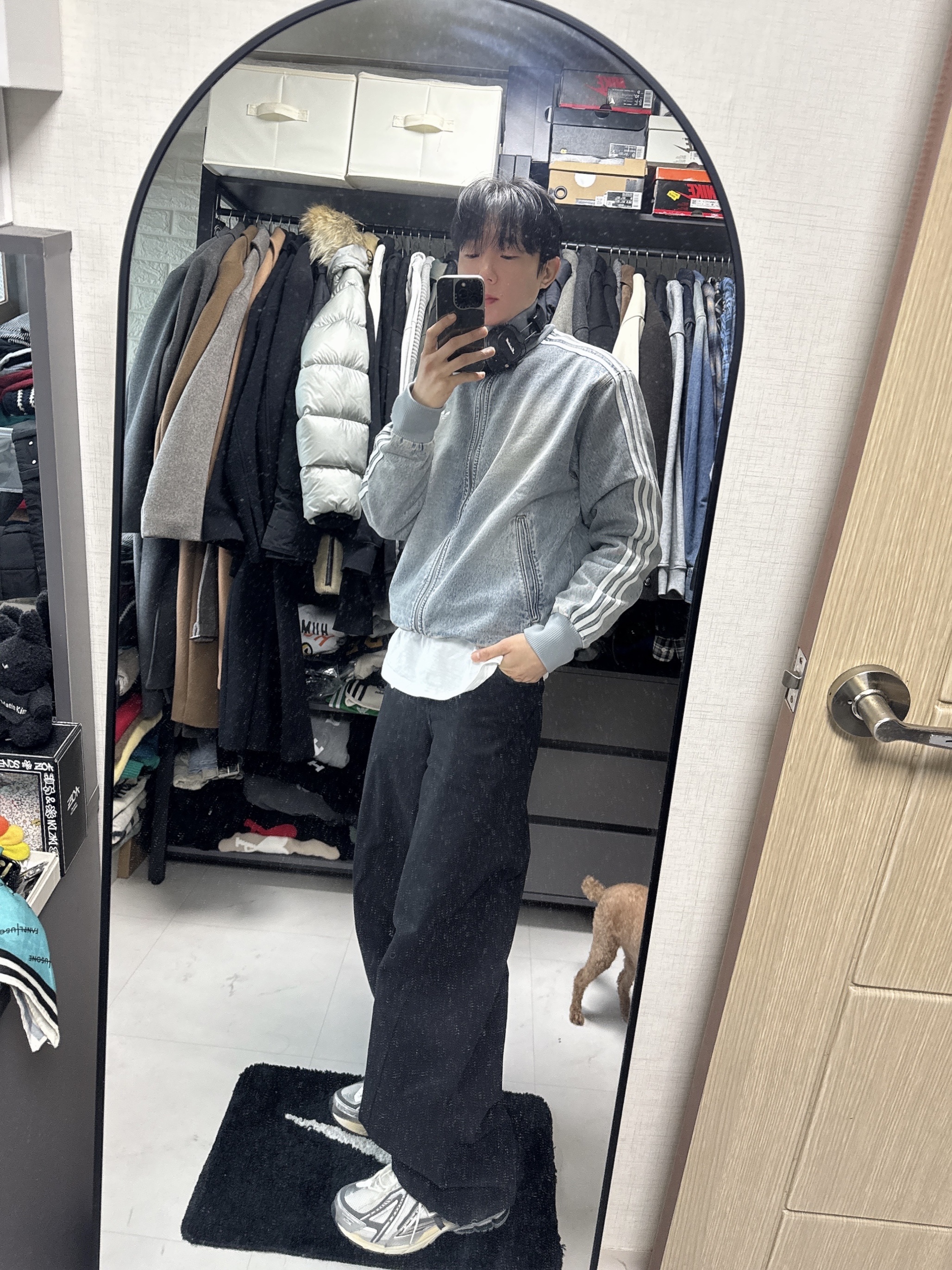 Adidas x Atmos Denim Firebird Track Top Indigo Denim - KR Sizing, New Balance 1906A Silver Metallic Castlerock 착용 스타일 - 3