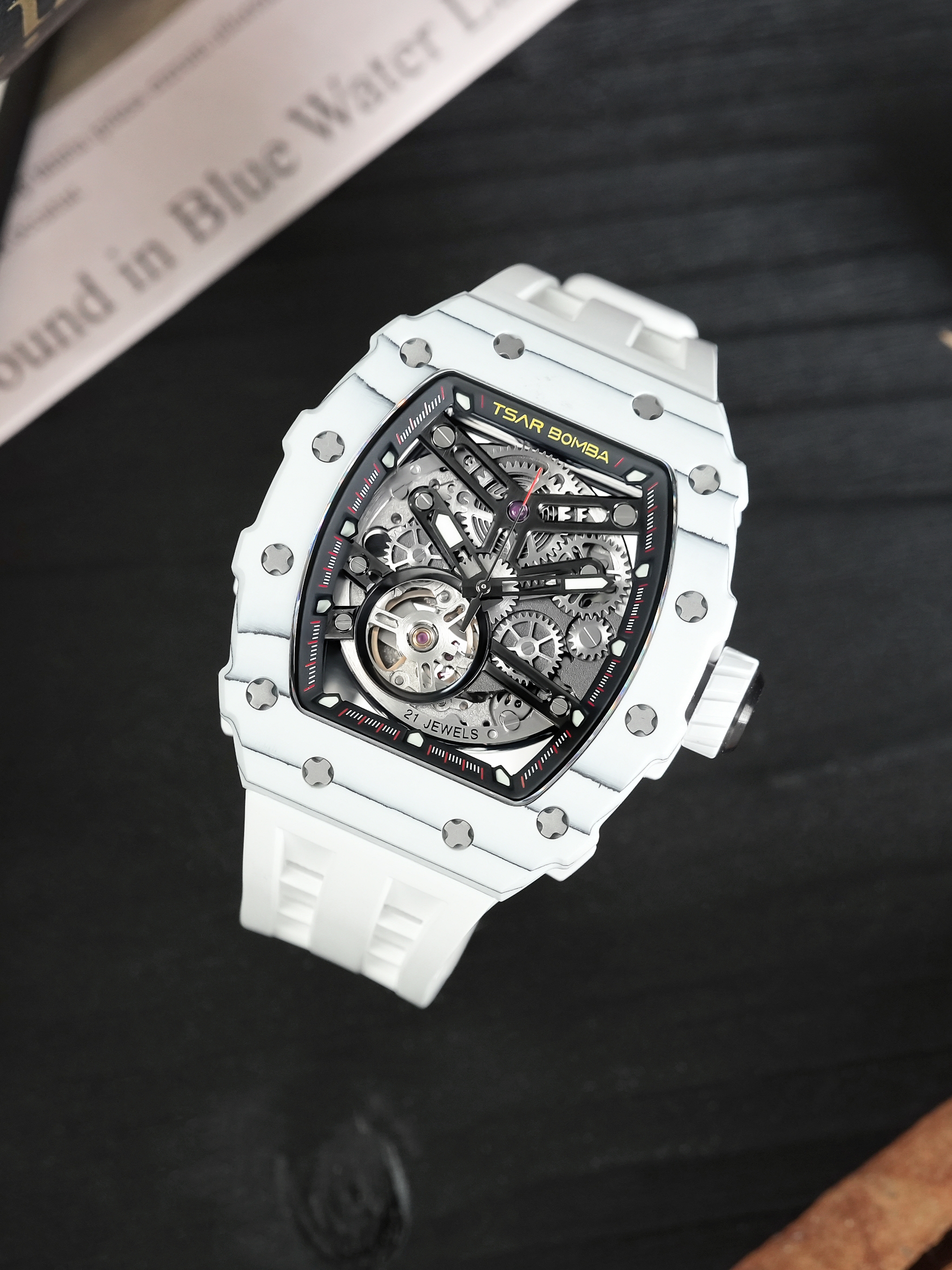 Tsar Bomba Elemental Carbon Fiber Automatic TB8208CF-35 Elite White 착용 스타일 - 6