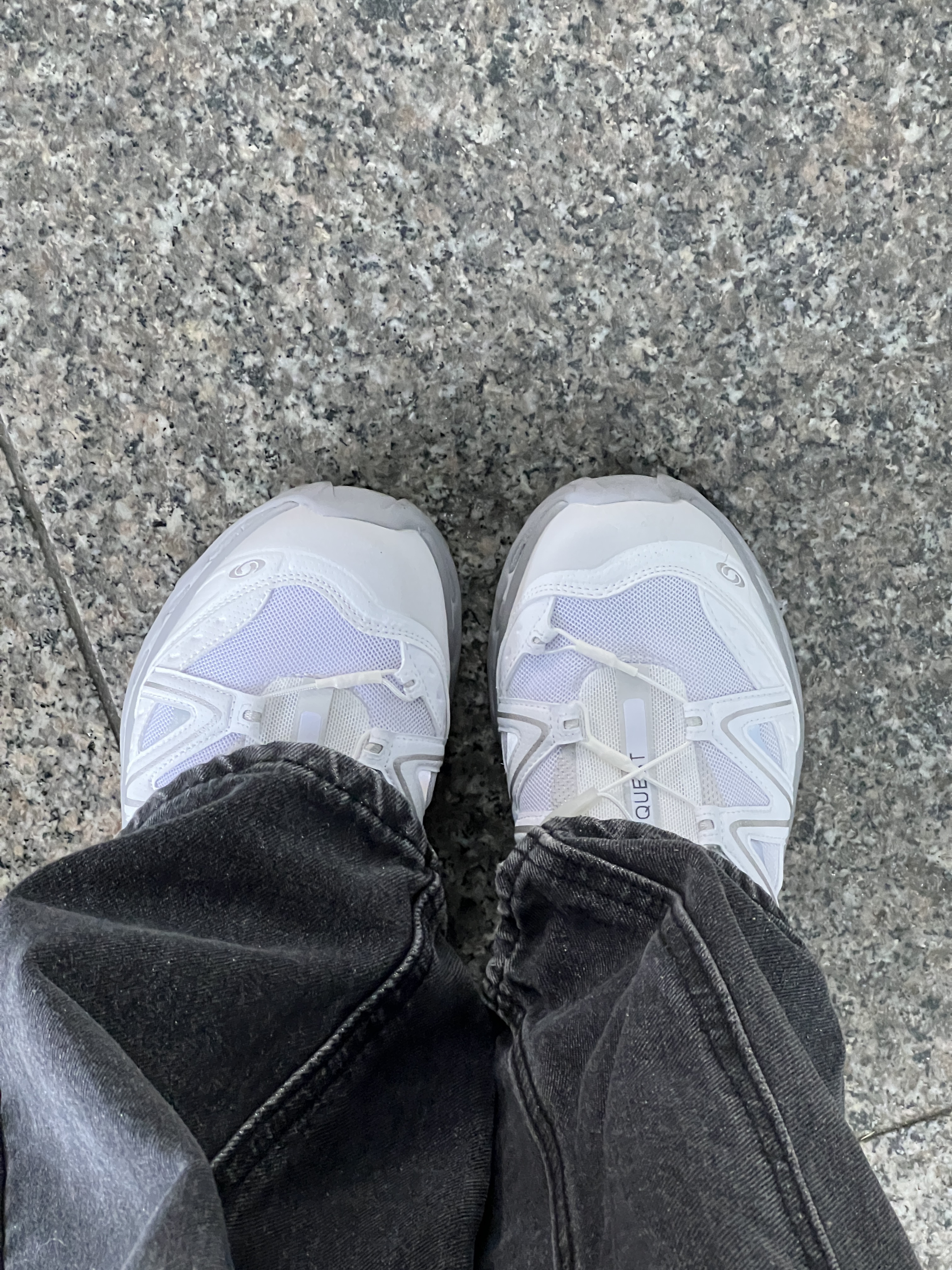 Salomon XT-Quest White Jindo White FTW Silver 착용 스타일 - 1