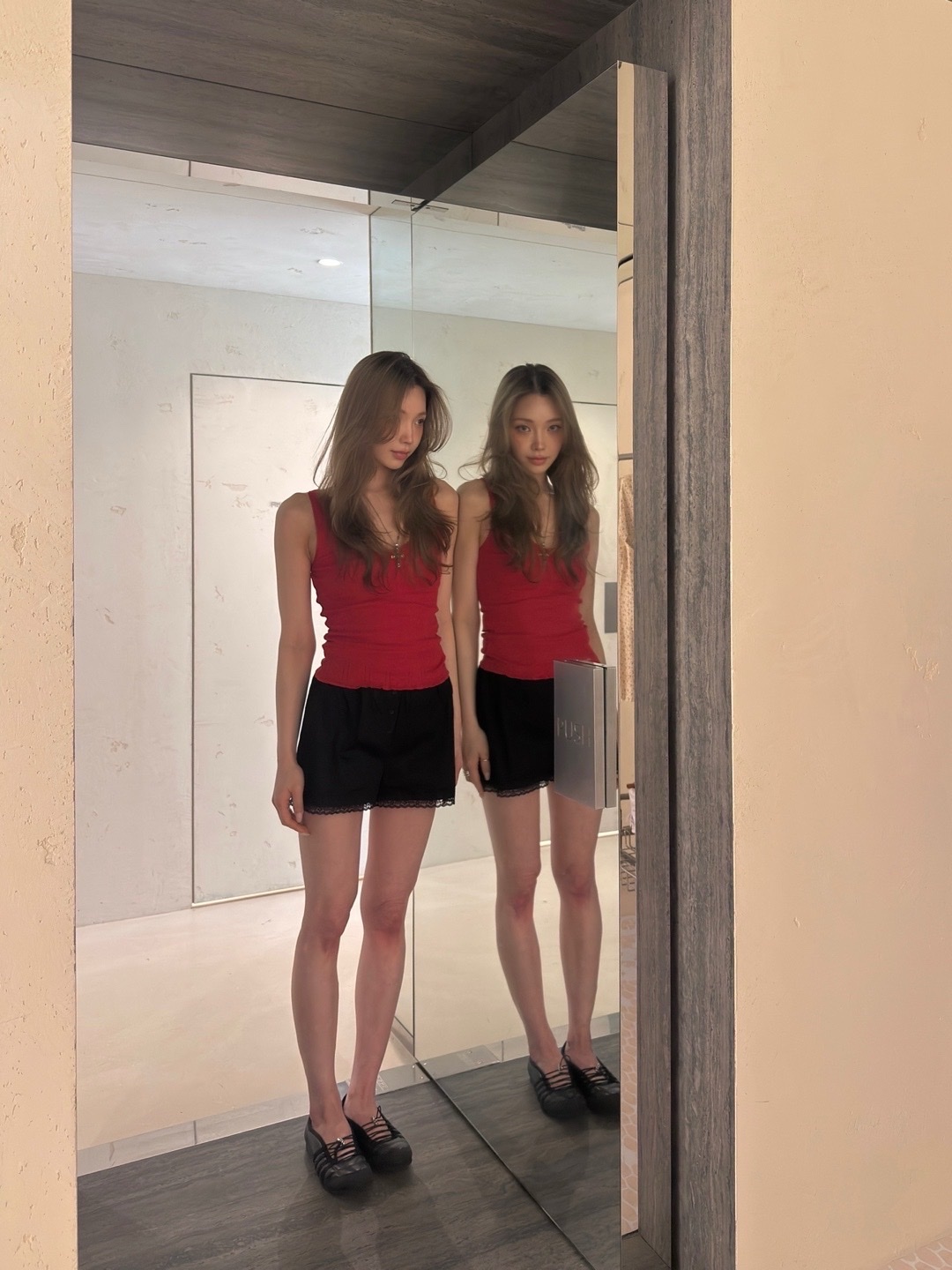 [KREAM 단독] Cou Cou Intimates Women The Scoop Tank Cherry Red - 26SS, [KREAM 단독] Cou Cou Intimates Women The Boxer Black - 26SS 착용 스타일 - 3