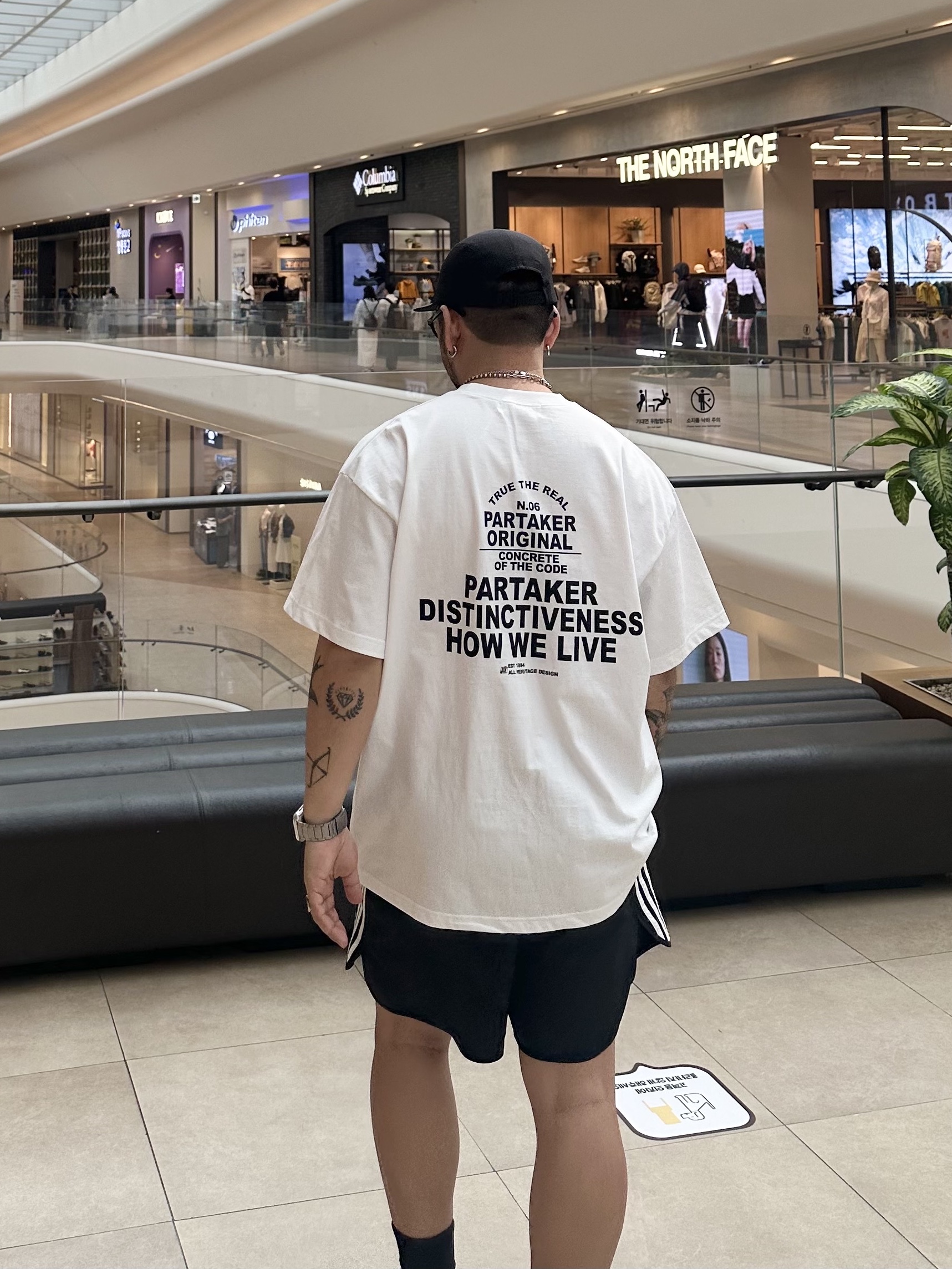 Arc'teryx Gamma 5 Panel Cap Black Arctic Silk, Asics Unlimited Gel-Kayano 14 Carrier Grey Black 착용 스타일 - 3