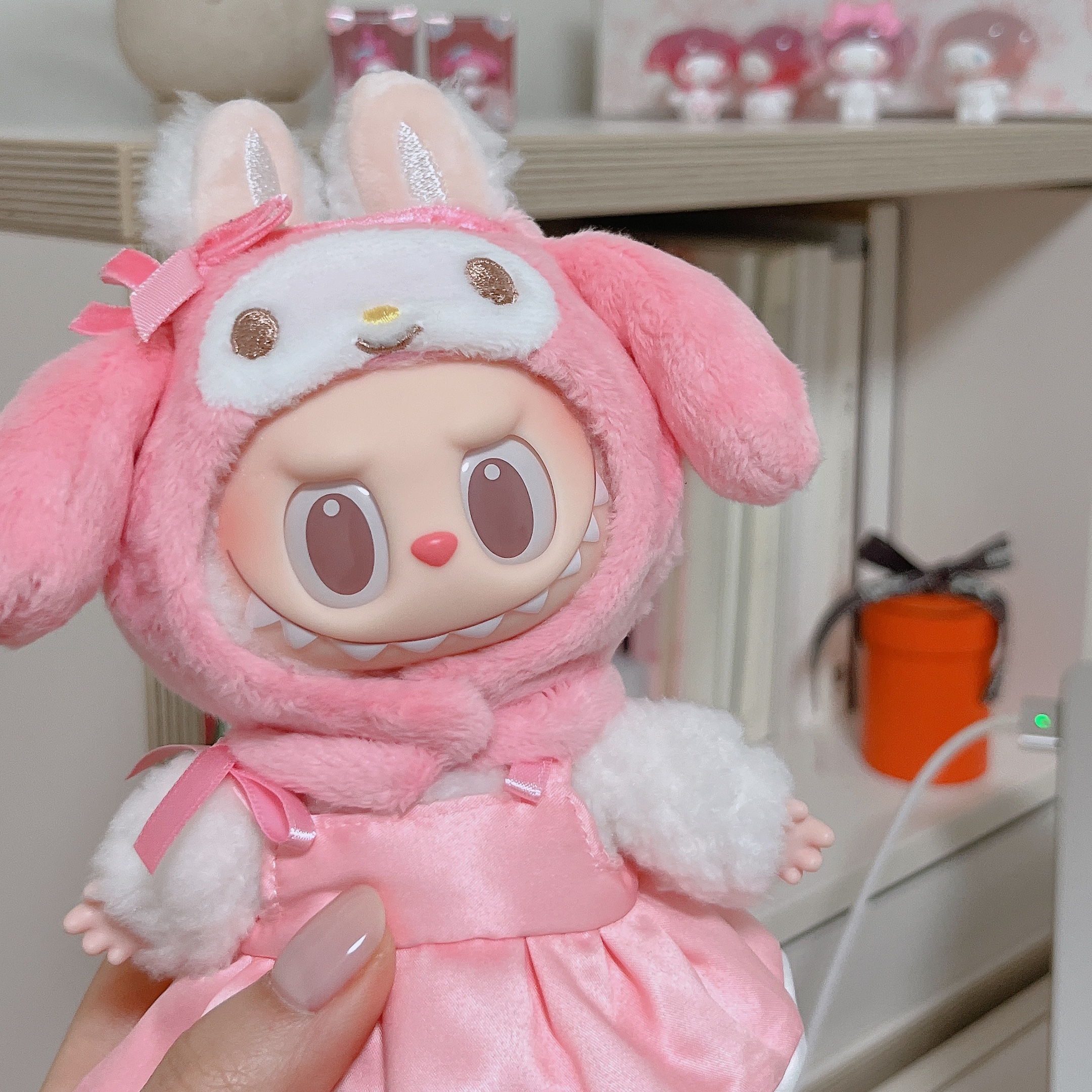 Pop Mart Labubu The Monsters x Hello Kitty And Friends Series Plush Pendant My Melody (Opened Case) 착용 스타일 - 1