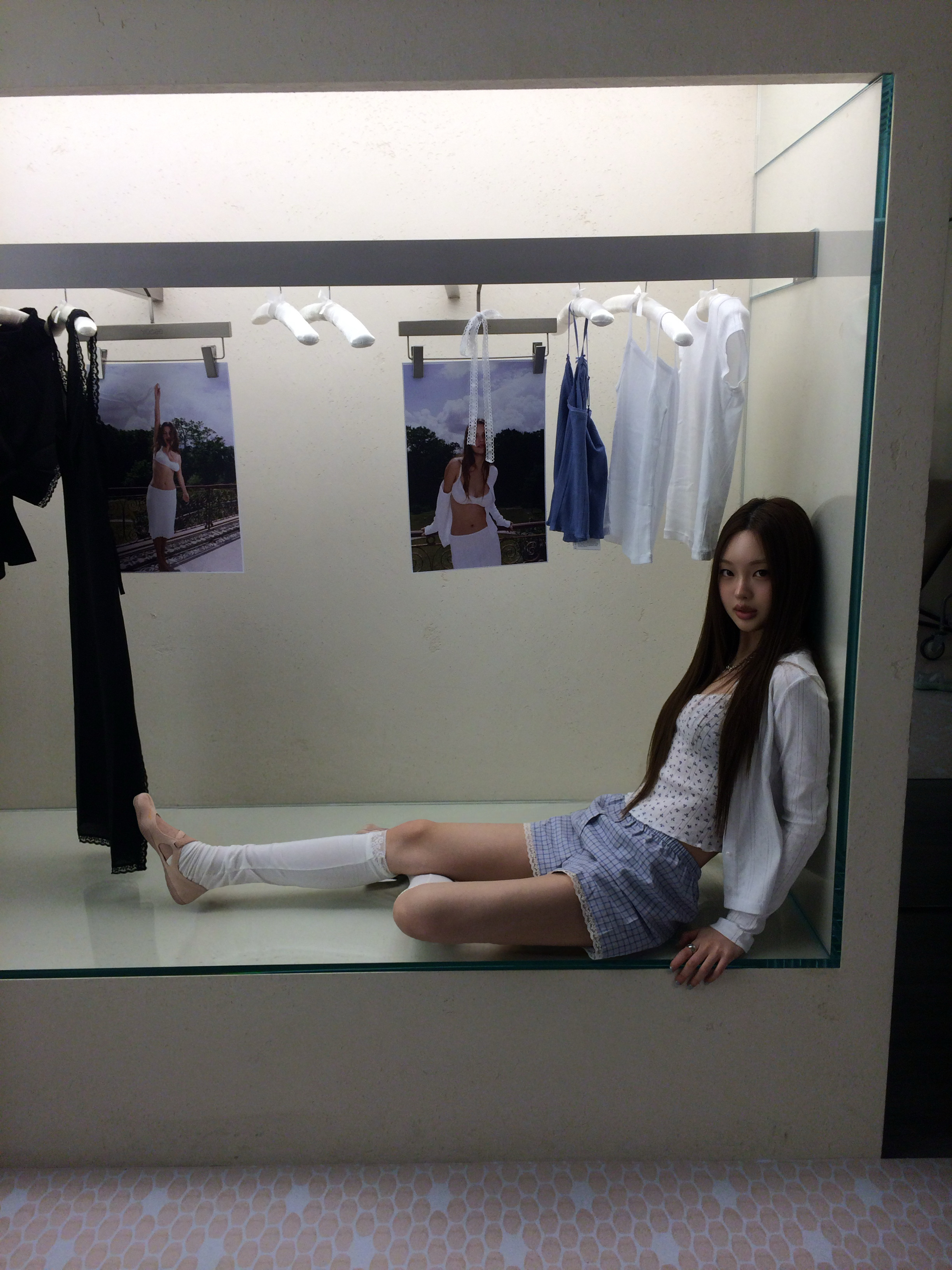 [KREAM 단독] Cou Cou Intimates Women The Cardigan White - 26SS, [KREAM 단독] Cou Cou Intimates Women The Long Cami Blue Fields - 26SS 착용 스타일 - 2