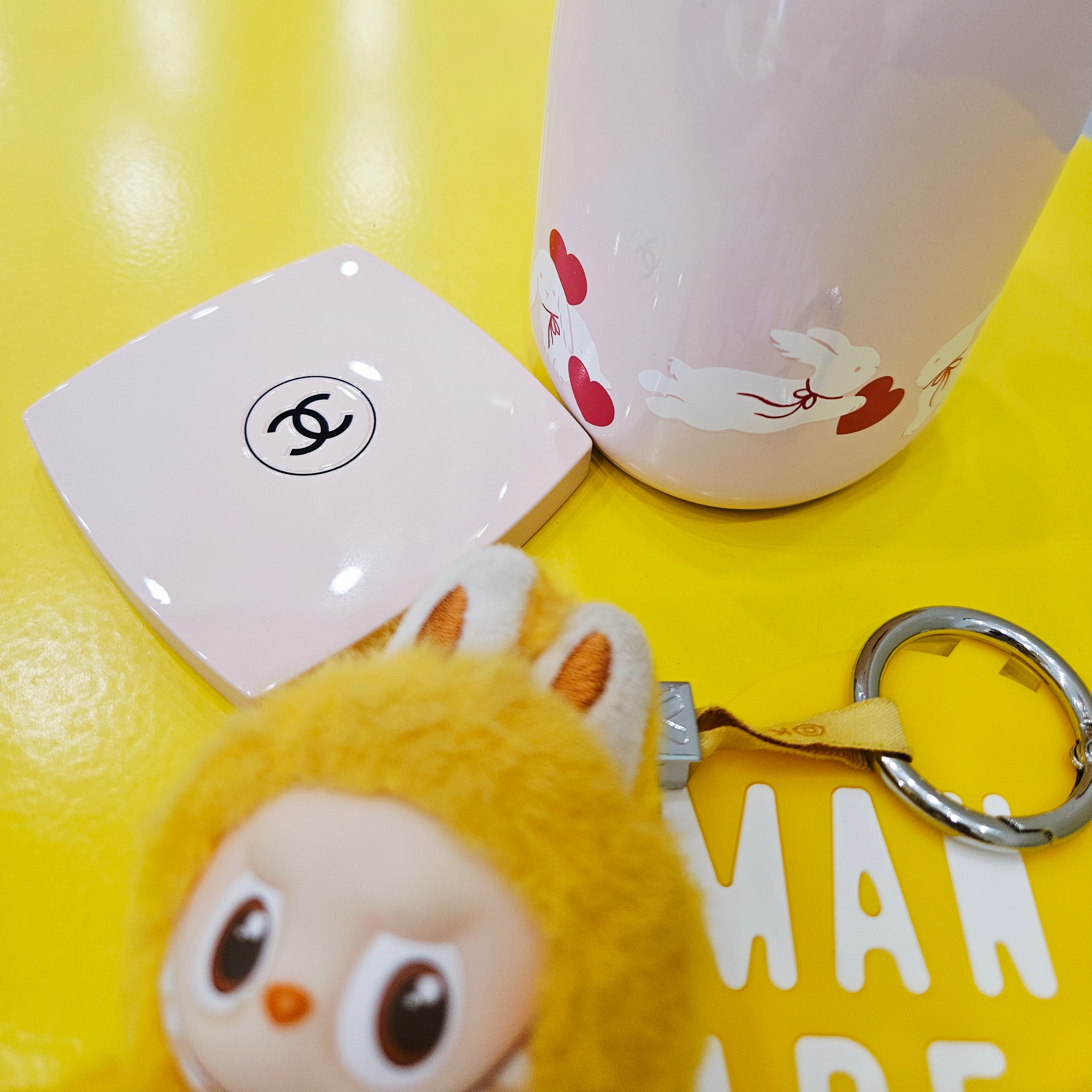 Pop Mart Labubu The Monsters Pin For Love Series Vinyl Plush Pendant (N-Z) Y (Opened Case), Chanel Codes Couleur Limited Edition Miroir Double Facettes 111 Ballerina 착용 스타일 - 2