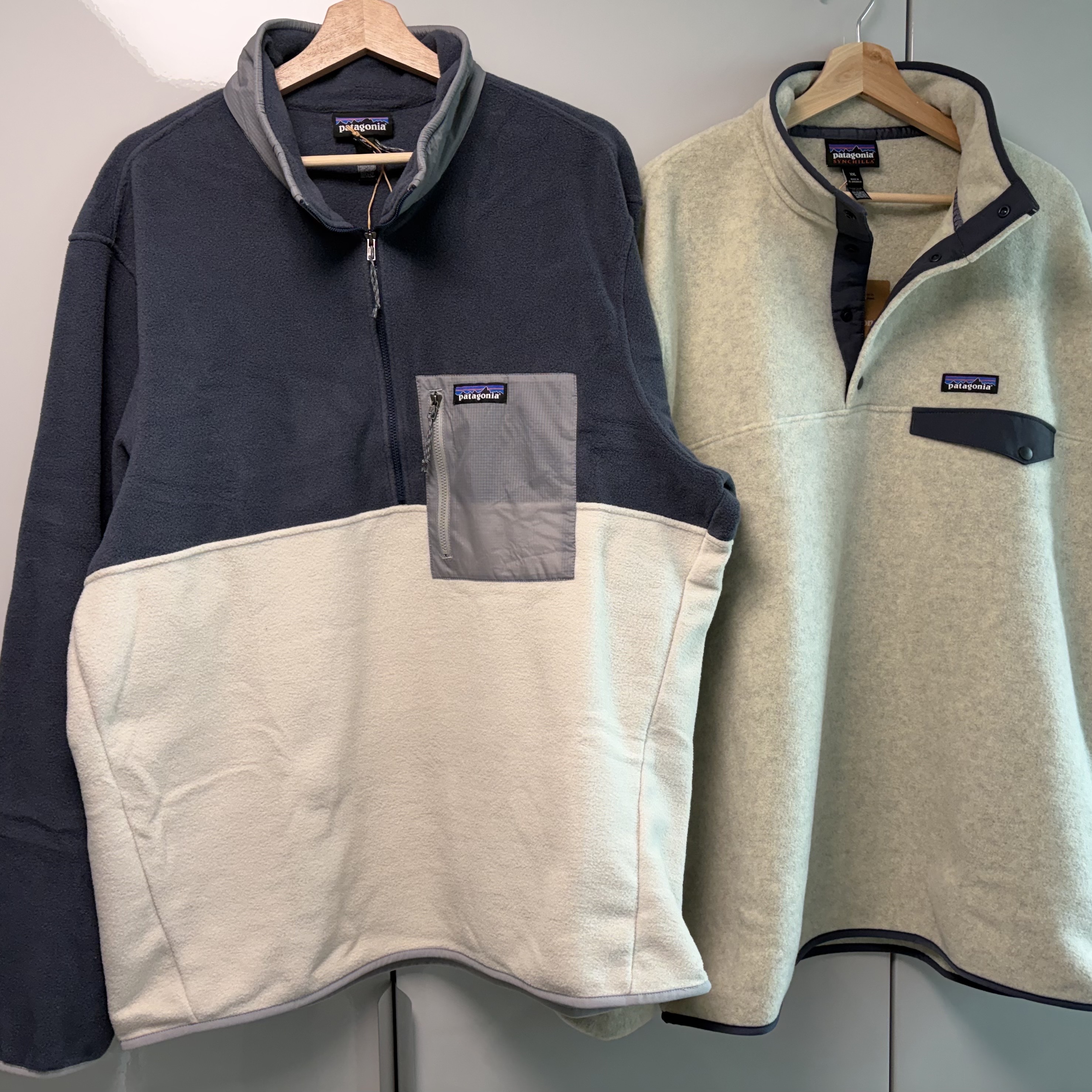 Patagonia Microdini Half Zip Fleece Pullover Pelican, Patagonia Lightweight Synchilla Snap-T Fleece Pullover Oatmeal Heather/Smolder Blue/New Navy 착용 스타일