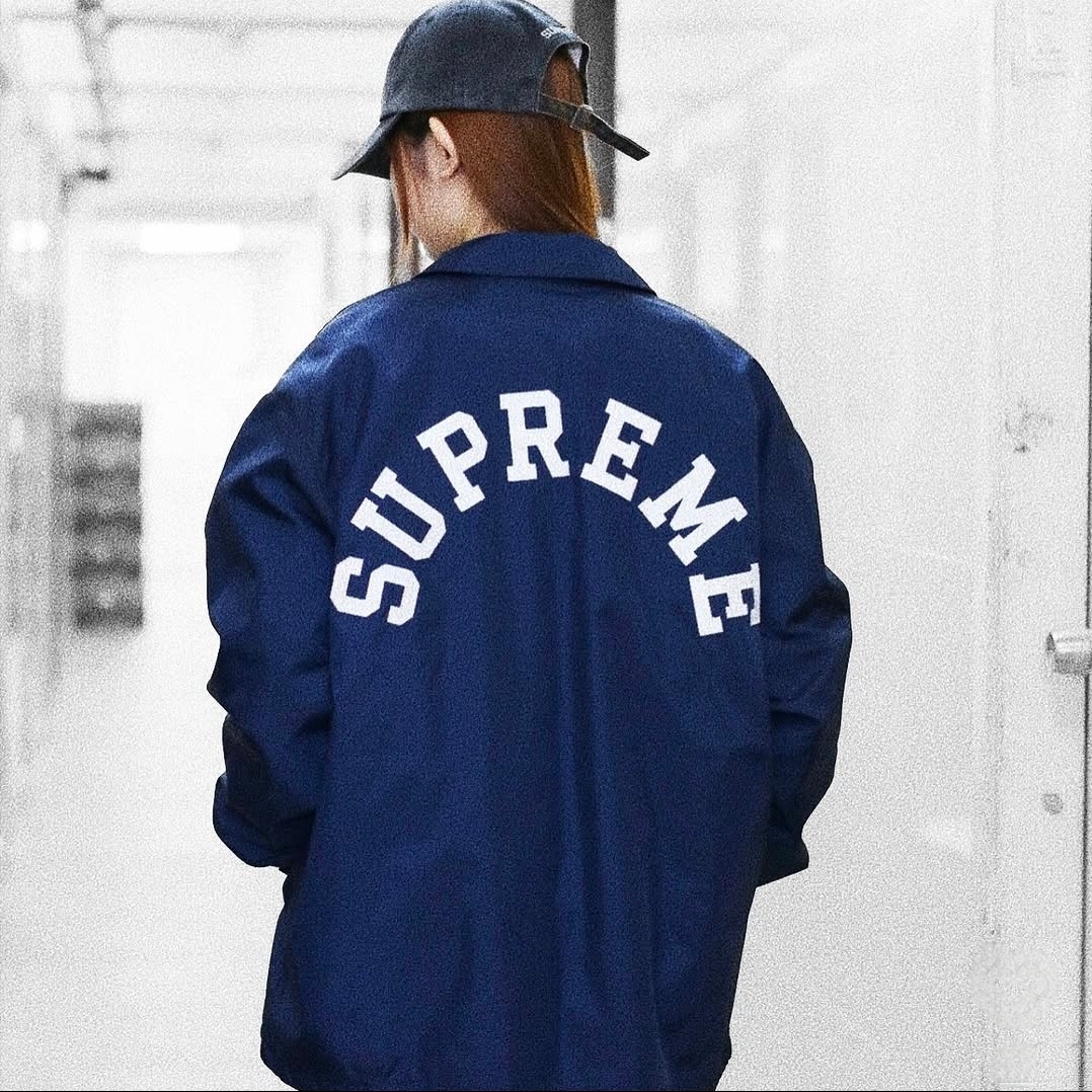 Supreme x Champion Coaches Jacket Purple - 24SS, Supreme x Champion Coaches Jacket Black - 24SS 착용 스타일 - 1