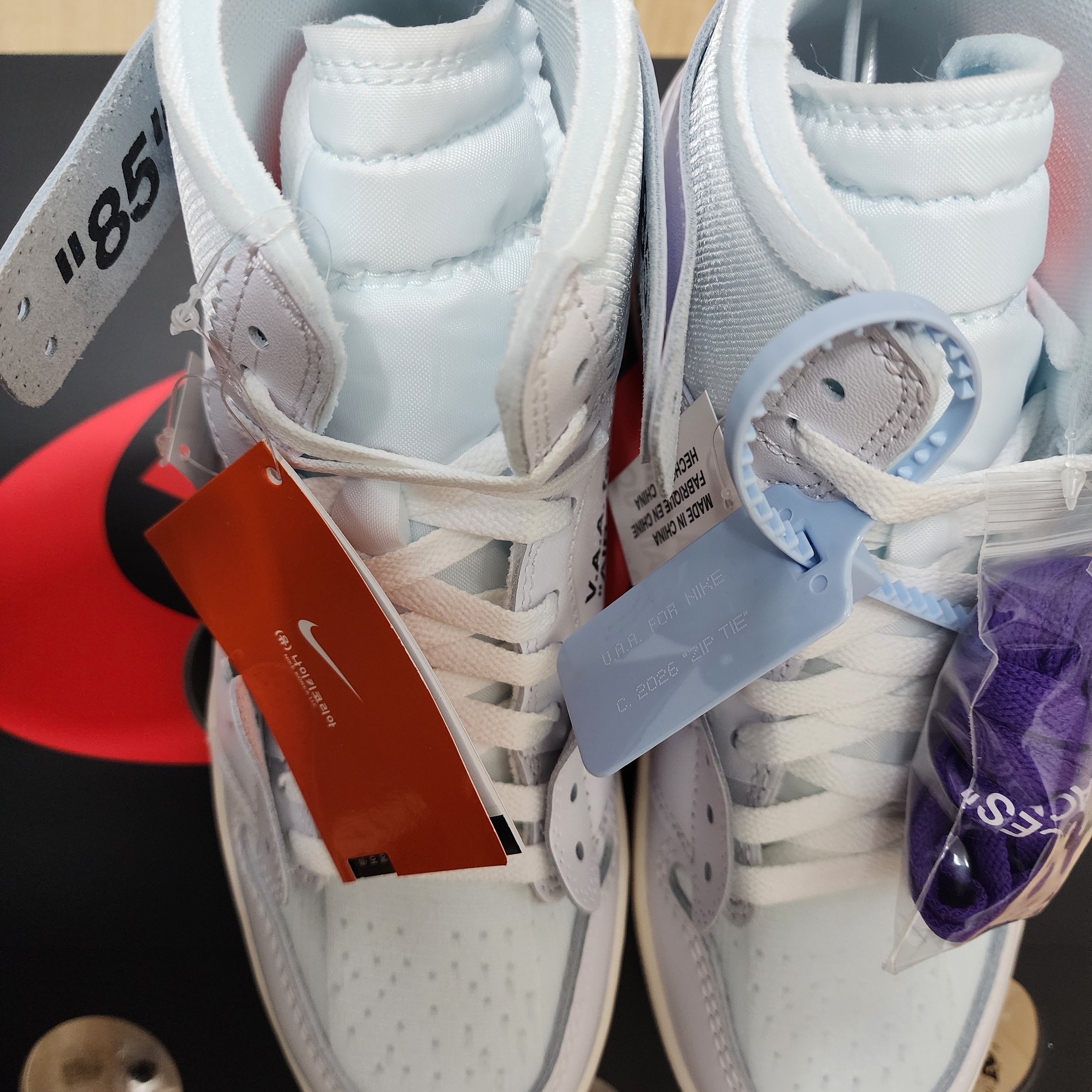 Jordan 1 x Virgil Abloh Archive Retro High Alaska White 착용 스타일 - 3