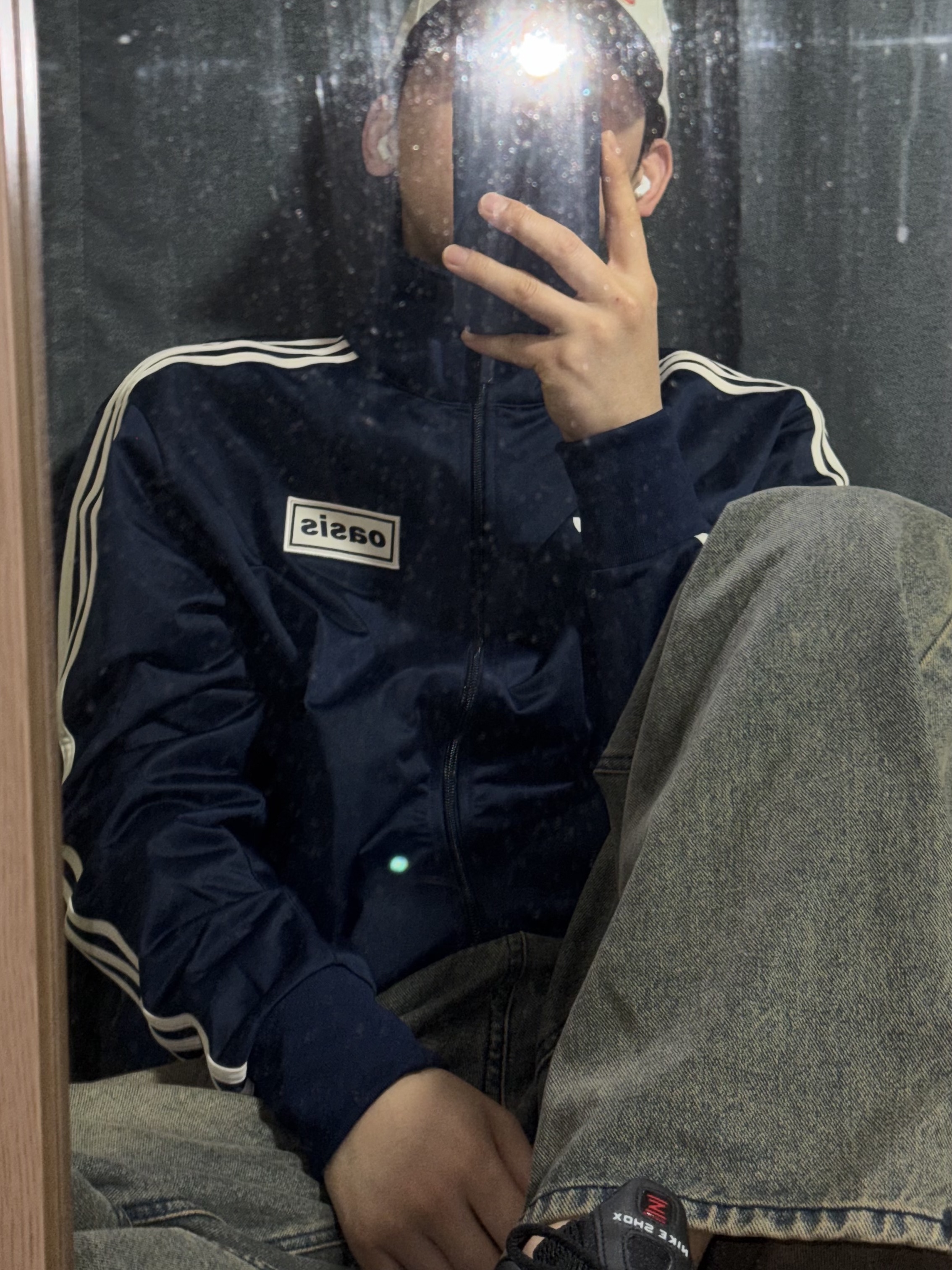 New Era MLB 25 World Series Champion LA Dodgers A-Frame 9Forty Ball Cap Stone, Adidas x Oasis Tour Firebird Track Top Night Indigo - US Sizing 착용 스타일 - 3
