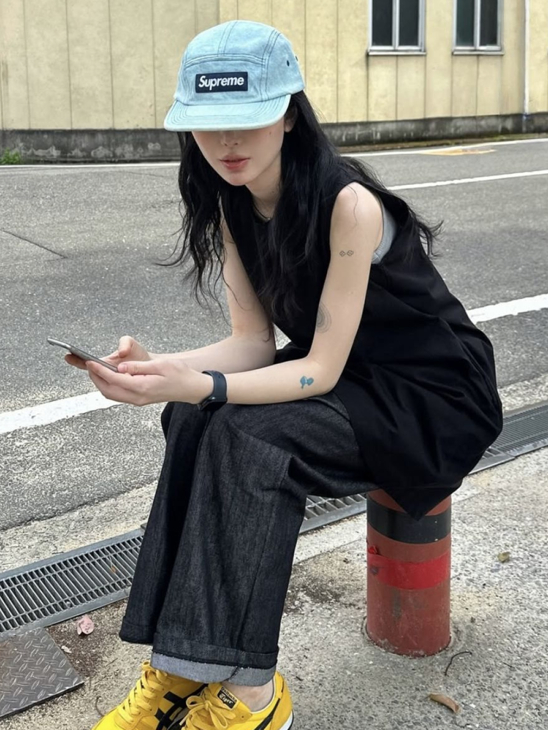 Supreme Bandana Jacquard Denim Camp Cap Blue - 25SS, Supreme Washed Chino Twill Camp Cap Desert Camo - 24SS 착용 스타일 - 5