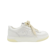 (W) Chanel Sneakers Calfskin & White