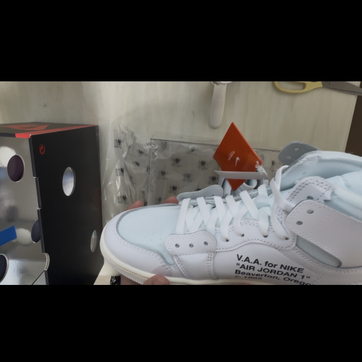 Jordan 1 x Virgil Abloh Archive Retro High Alaska White 착용 스타일