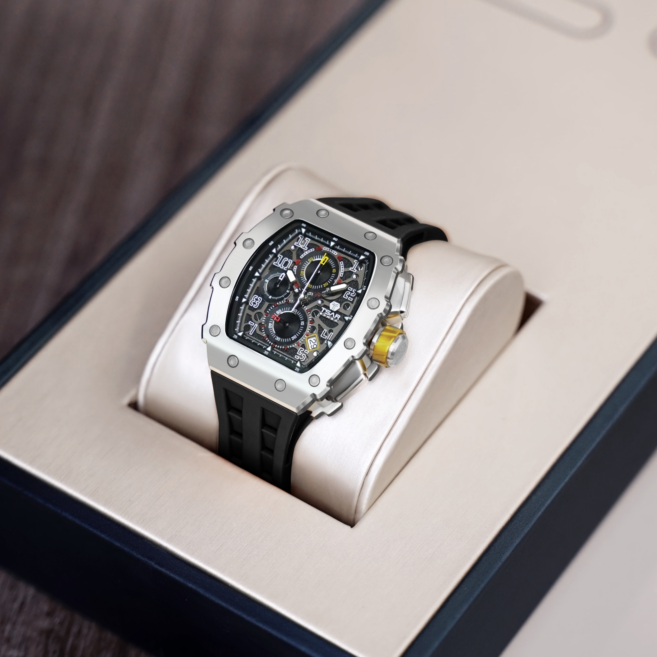 Tsar Bomba Elemental Chronograph Calendar Quartz TB8204Q-13 Silver Black 착용 스타일 - 6