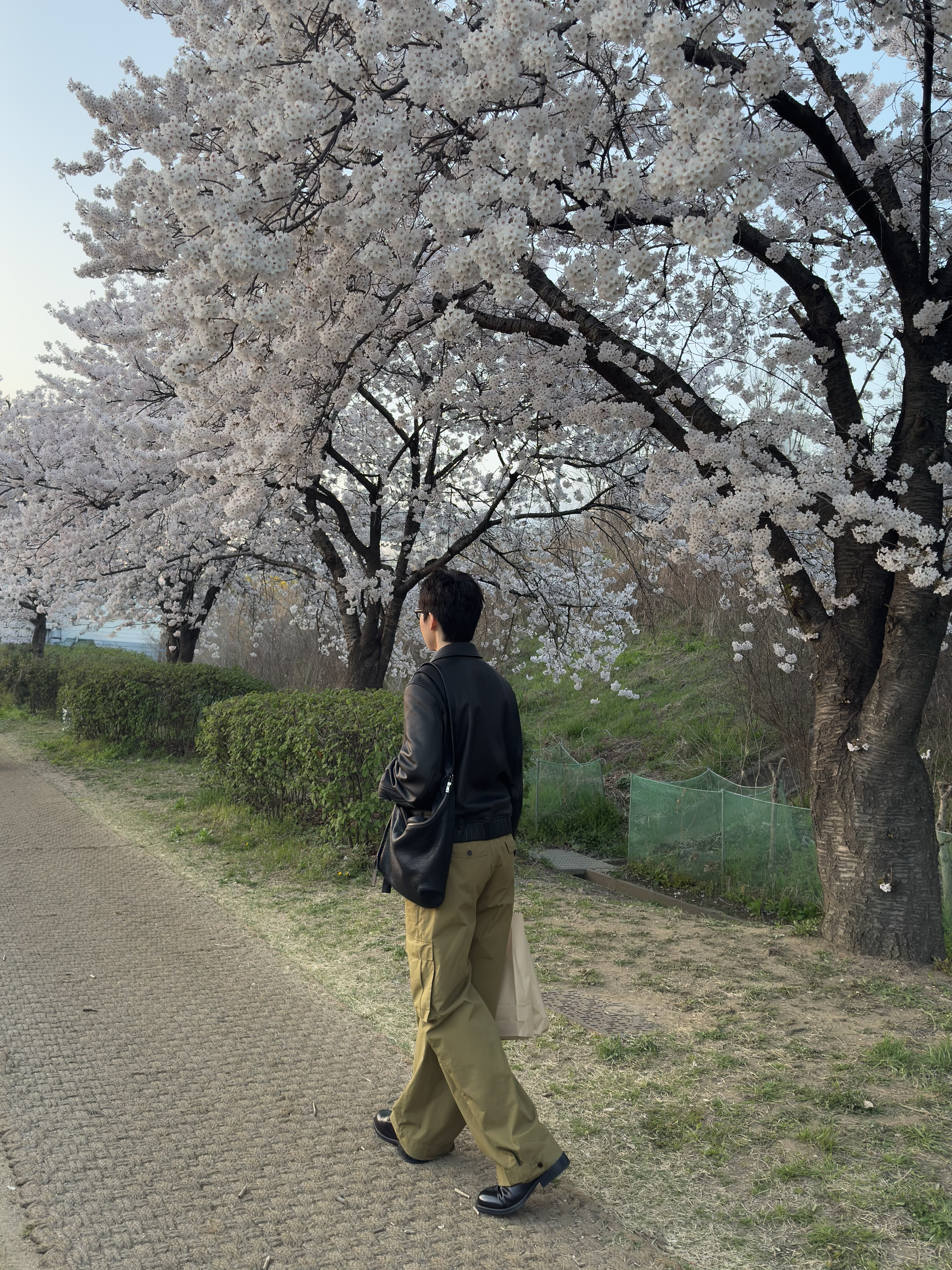 Kinchi Shower - 808 (a) Black, Xlim Ep.8 01 Bag Black 착용 스타일 - 1