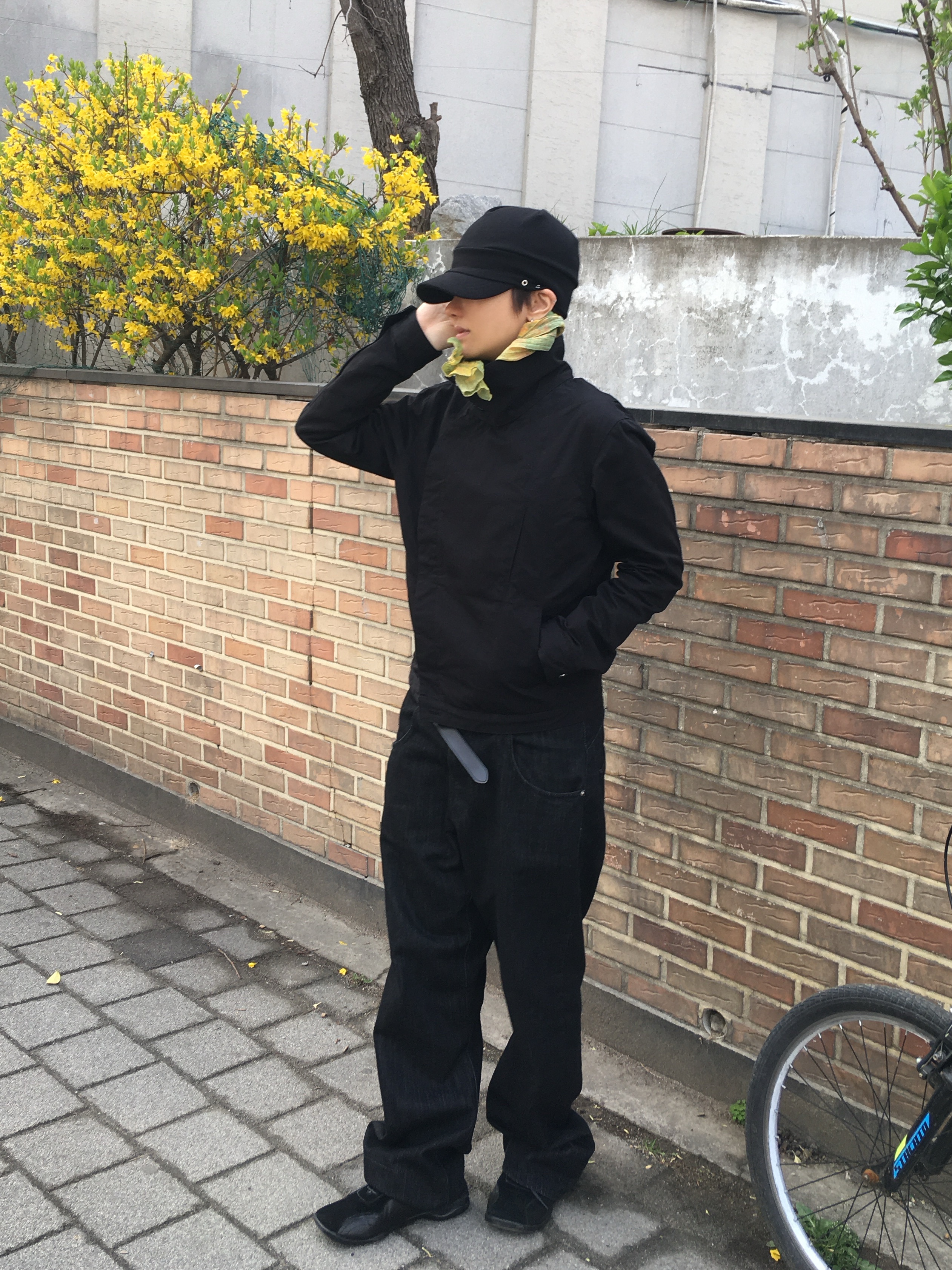 Pemont Square Black 착용 스타일 - 1