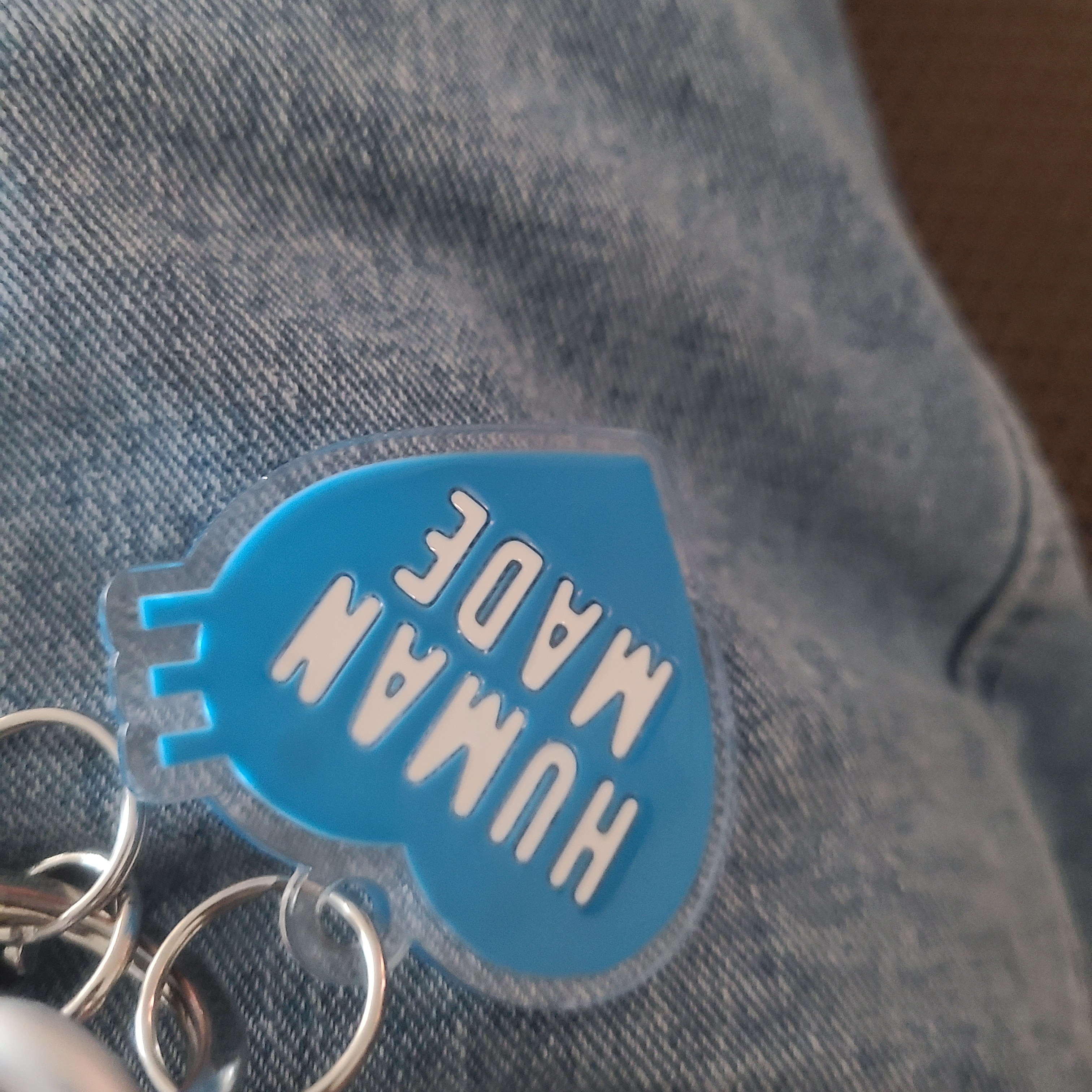 Human Made Acrylic Heart Keyring Blue 착용 스타일