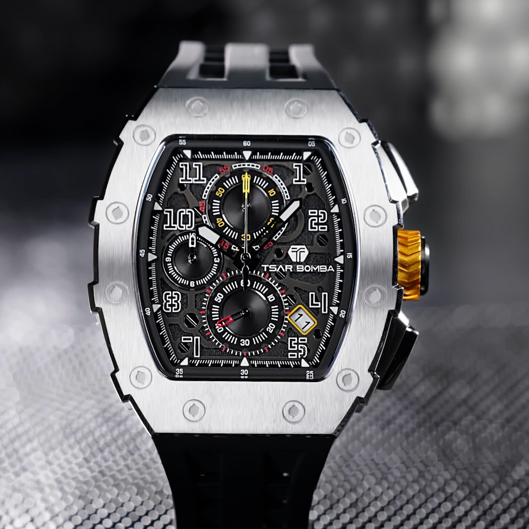 Tsar Bomba Elemental Chronograph Calendar Quartz TB8204Q-13 Silver Black 착용 스타일 - 1