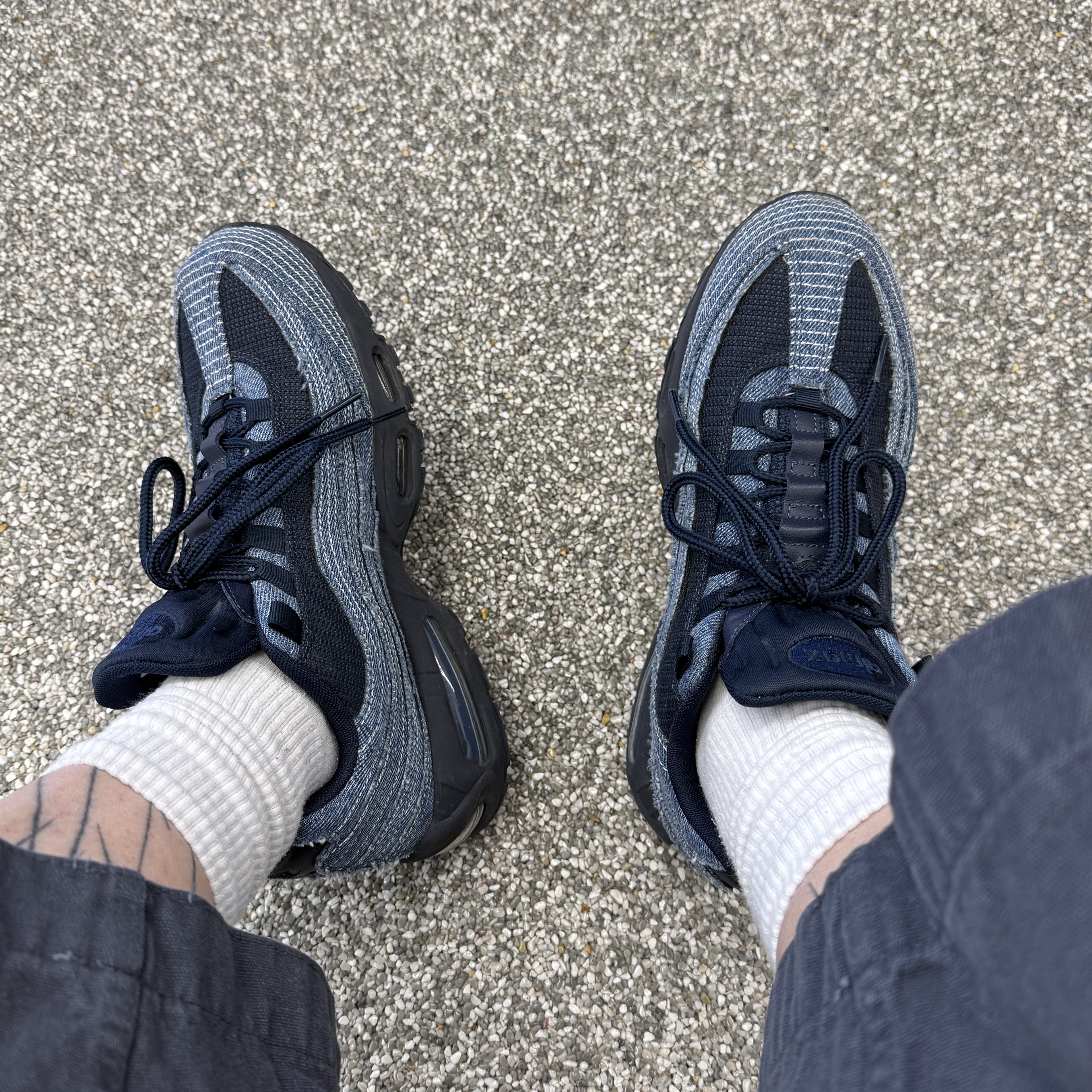 Travis Scott Cactus Jack x Fragment x Nike Houston To Ise Mie Hat Black, Travis Scott Cactus Jack x Fragment x Murakami Takashi The Down T-Shirt Pink 착용 스타일 - 5