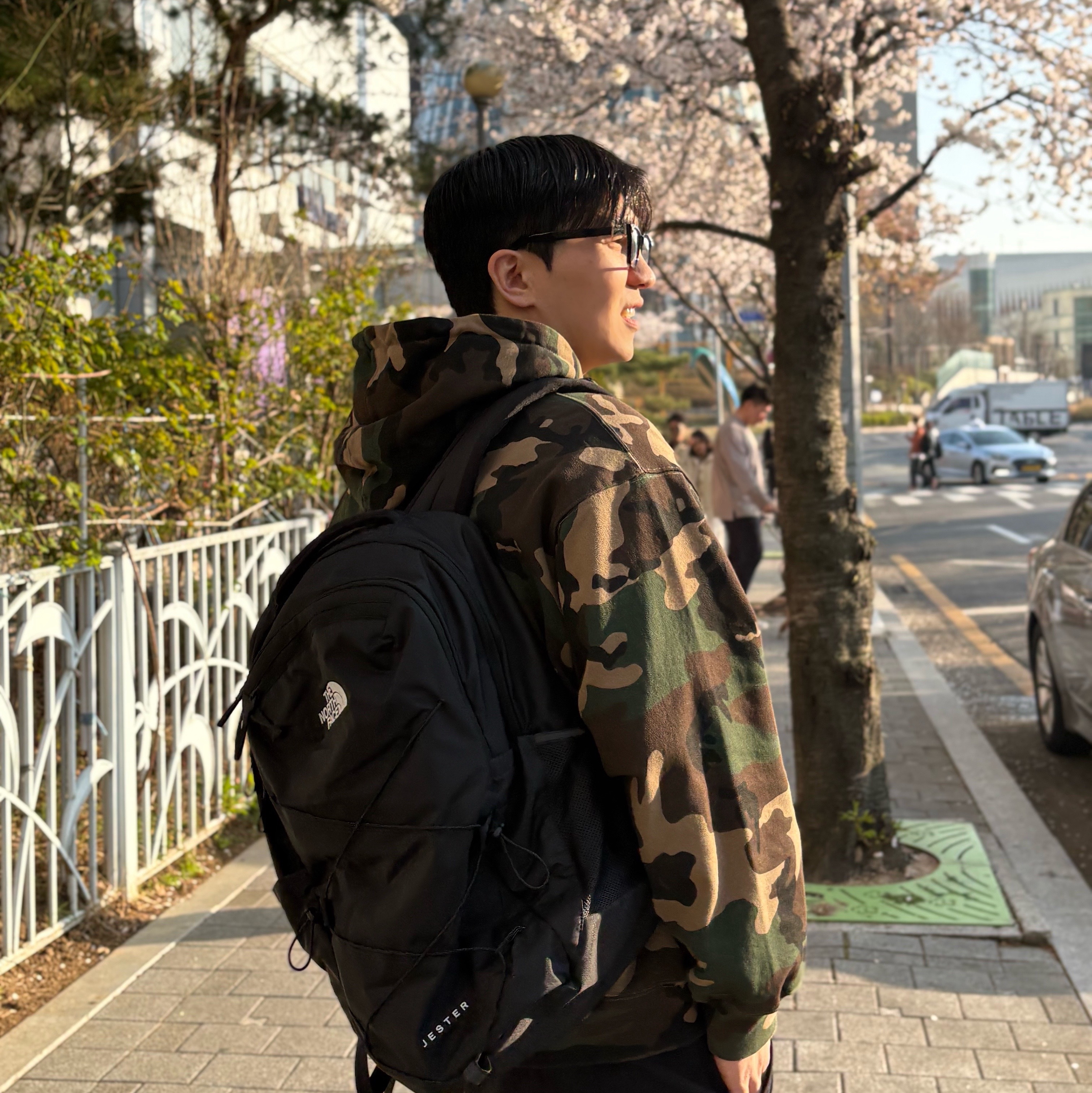 Supreme x B.B. Simon Zip Up Hooded Sweatshirt Woodland Camo - 25SS, LOSTGARDEN Route Brown 착용 스타일 - 4