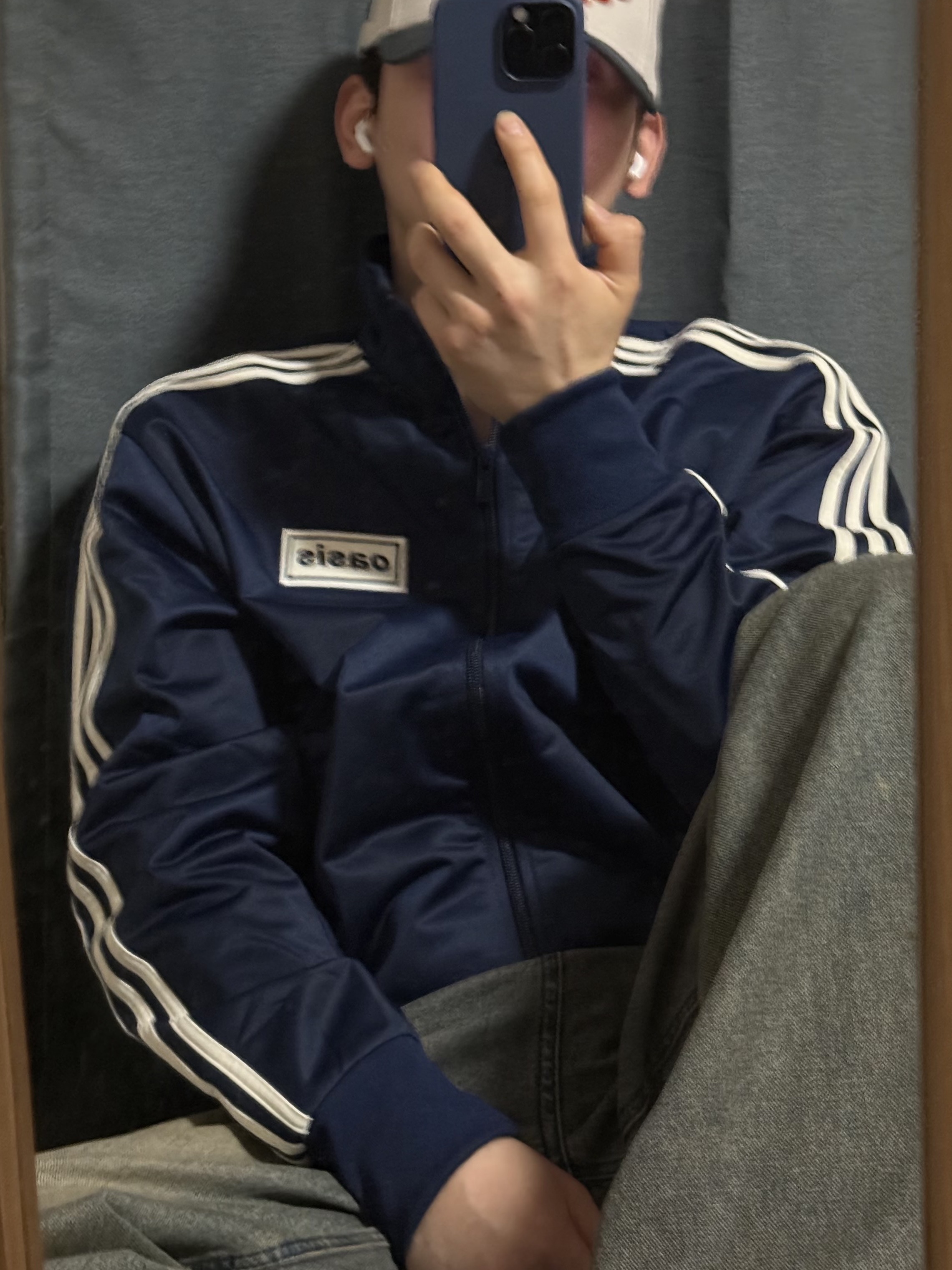 New Era MLB 25 World Series Champion LA Dodgers A-Frame 9Forty Ball Cap Stone, Adidas x Oasis Tour Firebird Track Top Night Indigo - US Sizing 착용 스타일 - 2