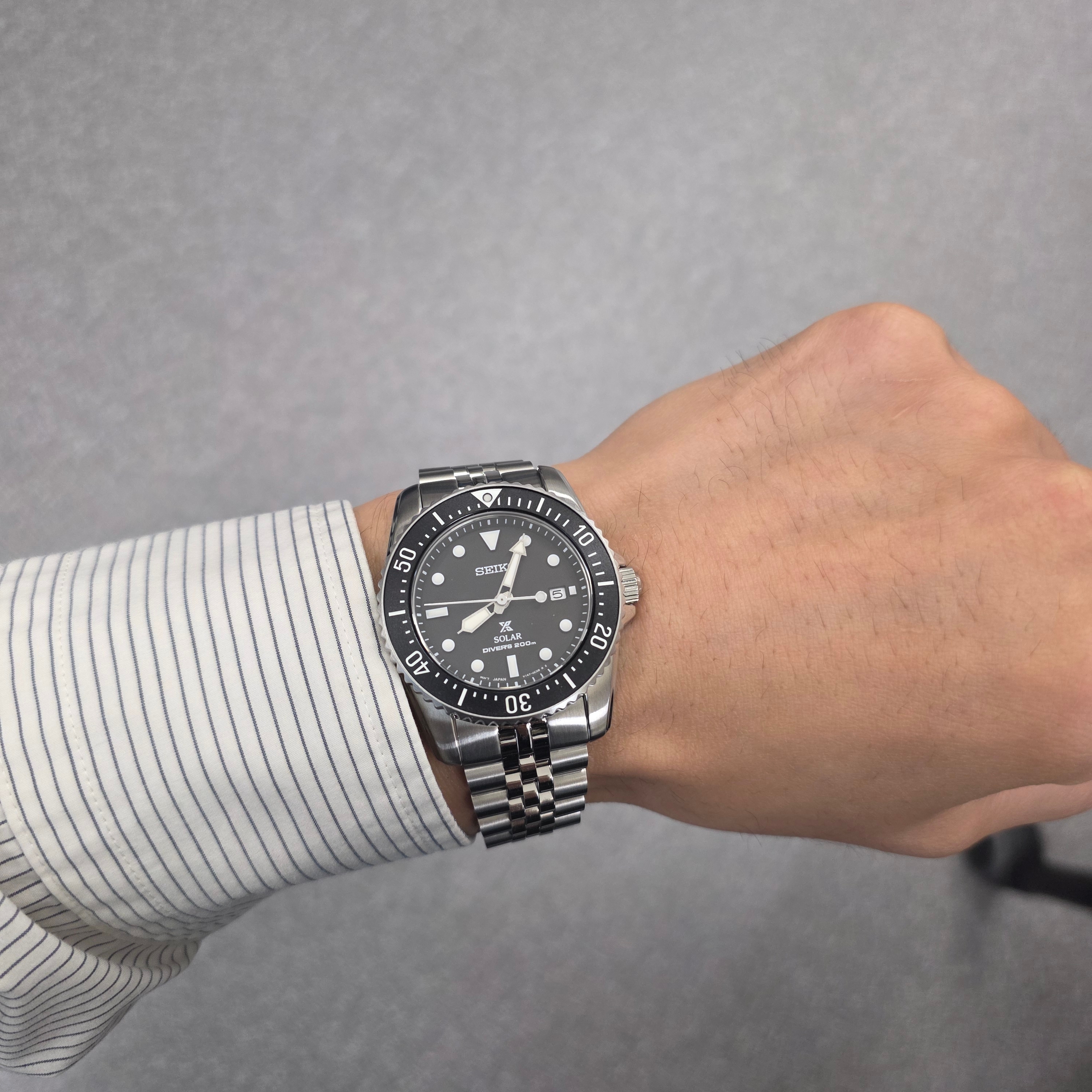 Seiko Prospex SNE573/SBDN075 38.5mm Black 착용 스타일
