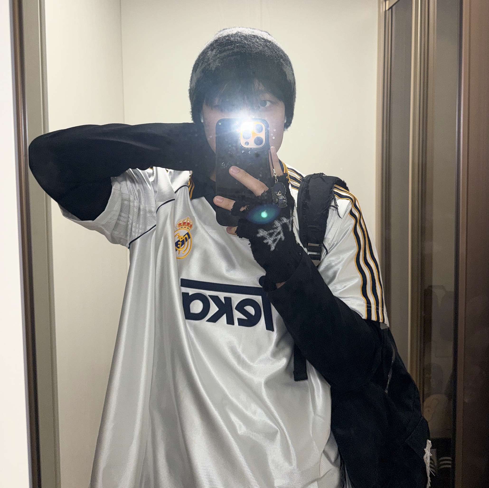 Adidas Real Madrid 99/00 Home Jersey White - KR Sizing (Non Marking Ver.) 착용 스타일 - 1