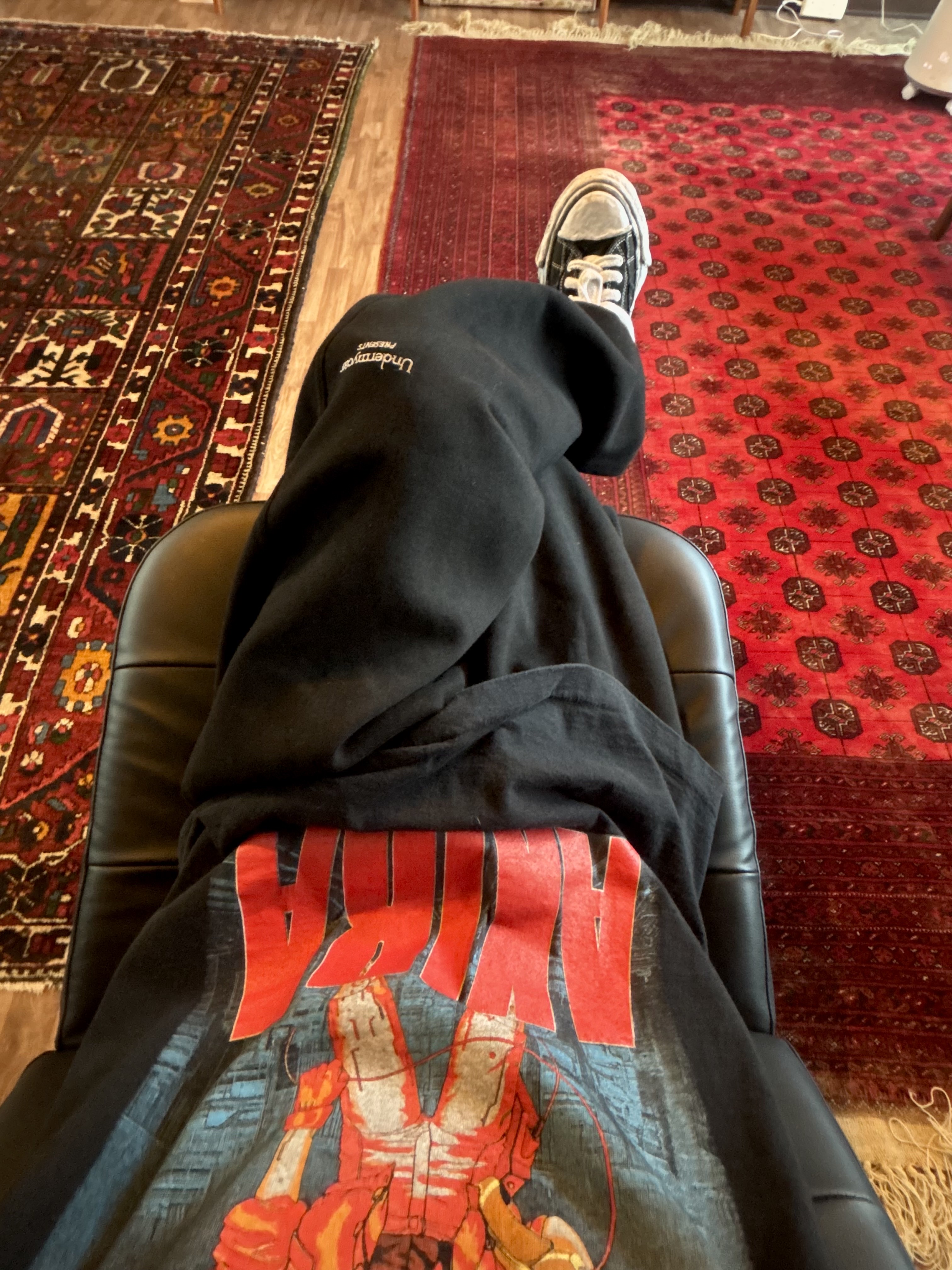 Undermycar Mu.03 Anti Fxxking Logo Play Oversized Sweat Jogger Black 착용 스타일 - 4