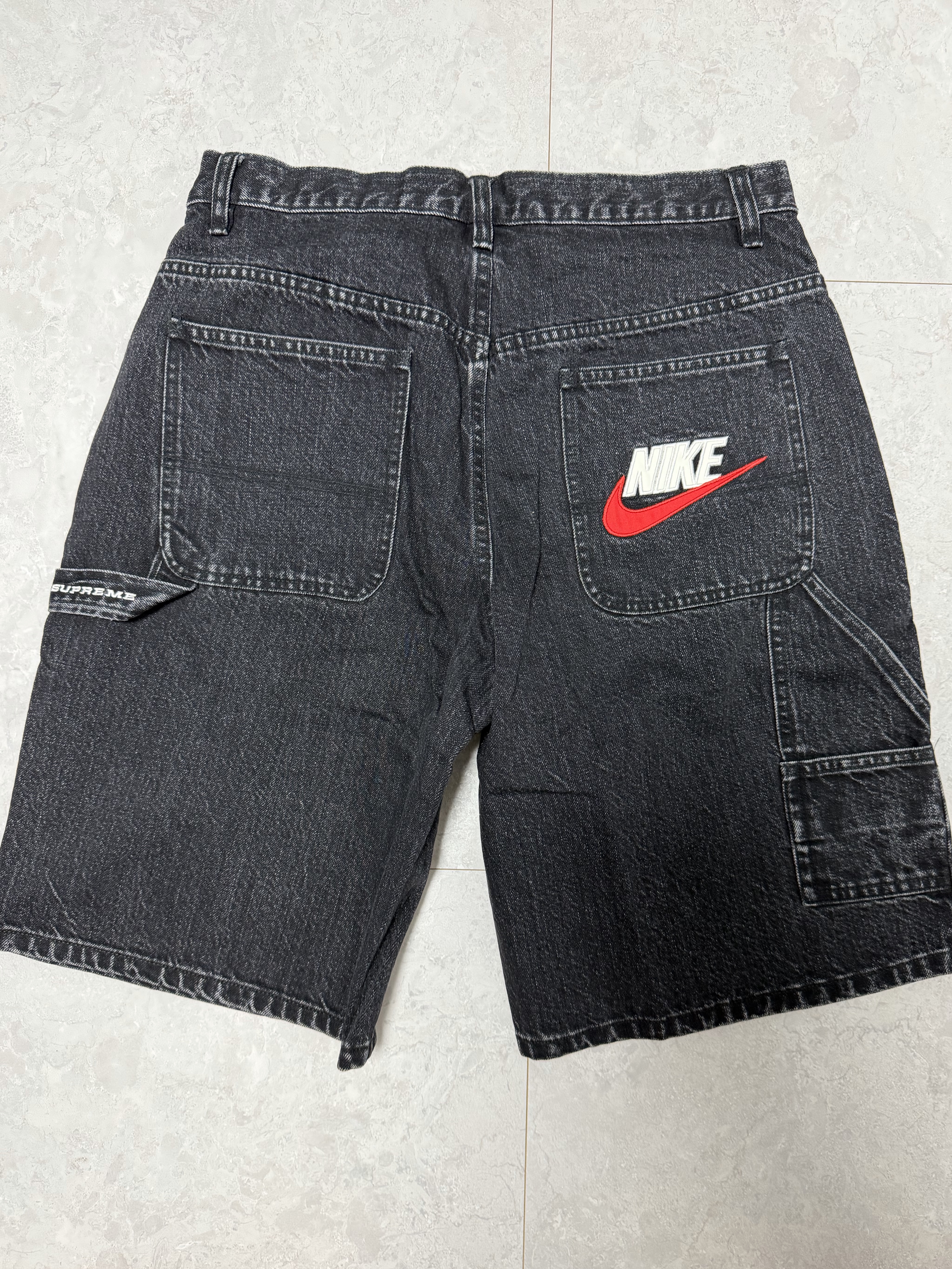 Supreme x Nike Denim Short Black - 24SS 착용 스타일