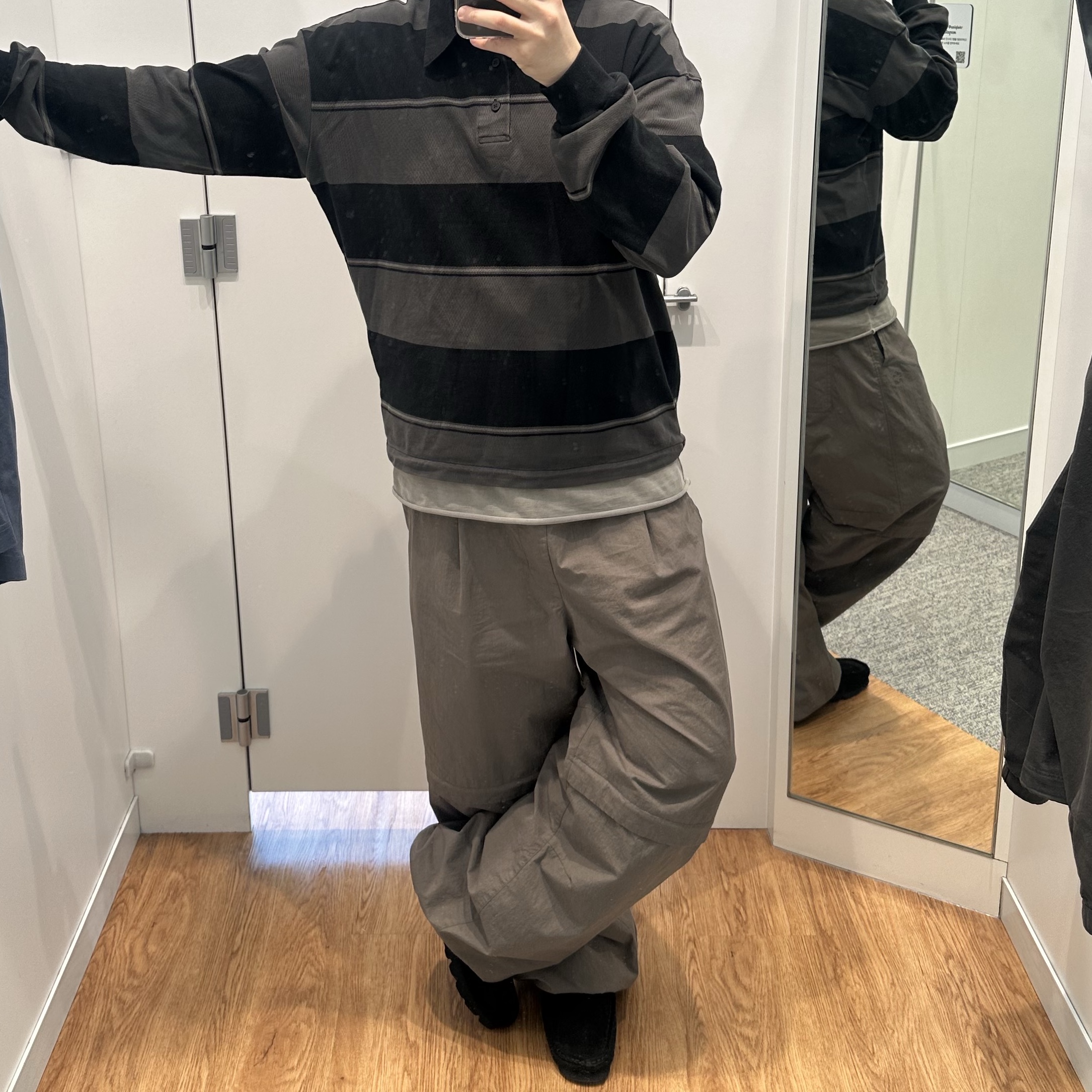 Polyteru Human Index Human Ventile Pants Beige, Polyteru Human Index Human PK Tee Black 착용 스타일