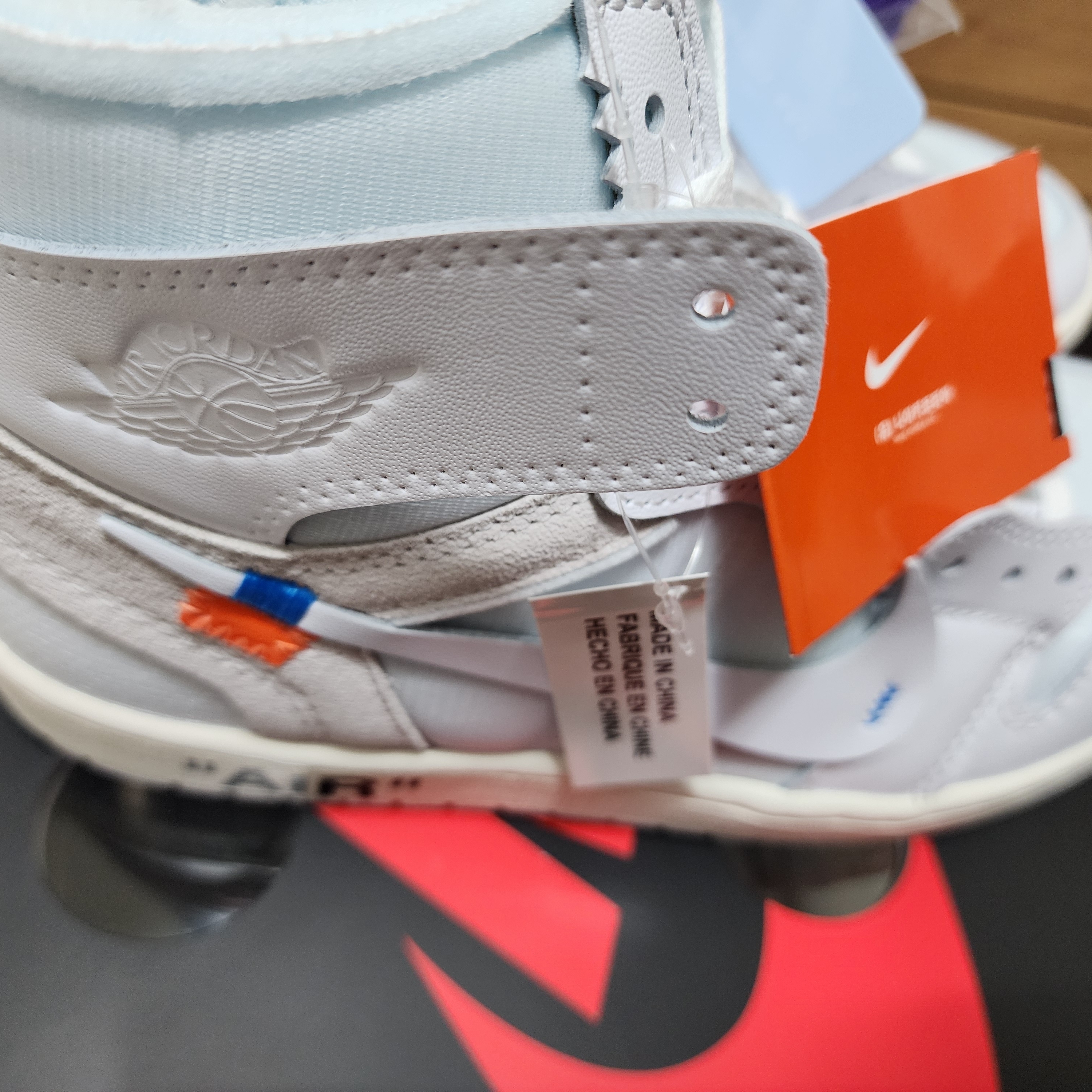 Jordan 1 x Virgil Abloh Archive Retro High Alaska White 착용 스타일 - 2