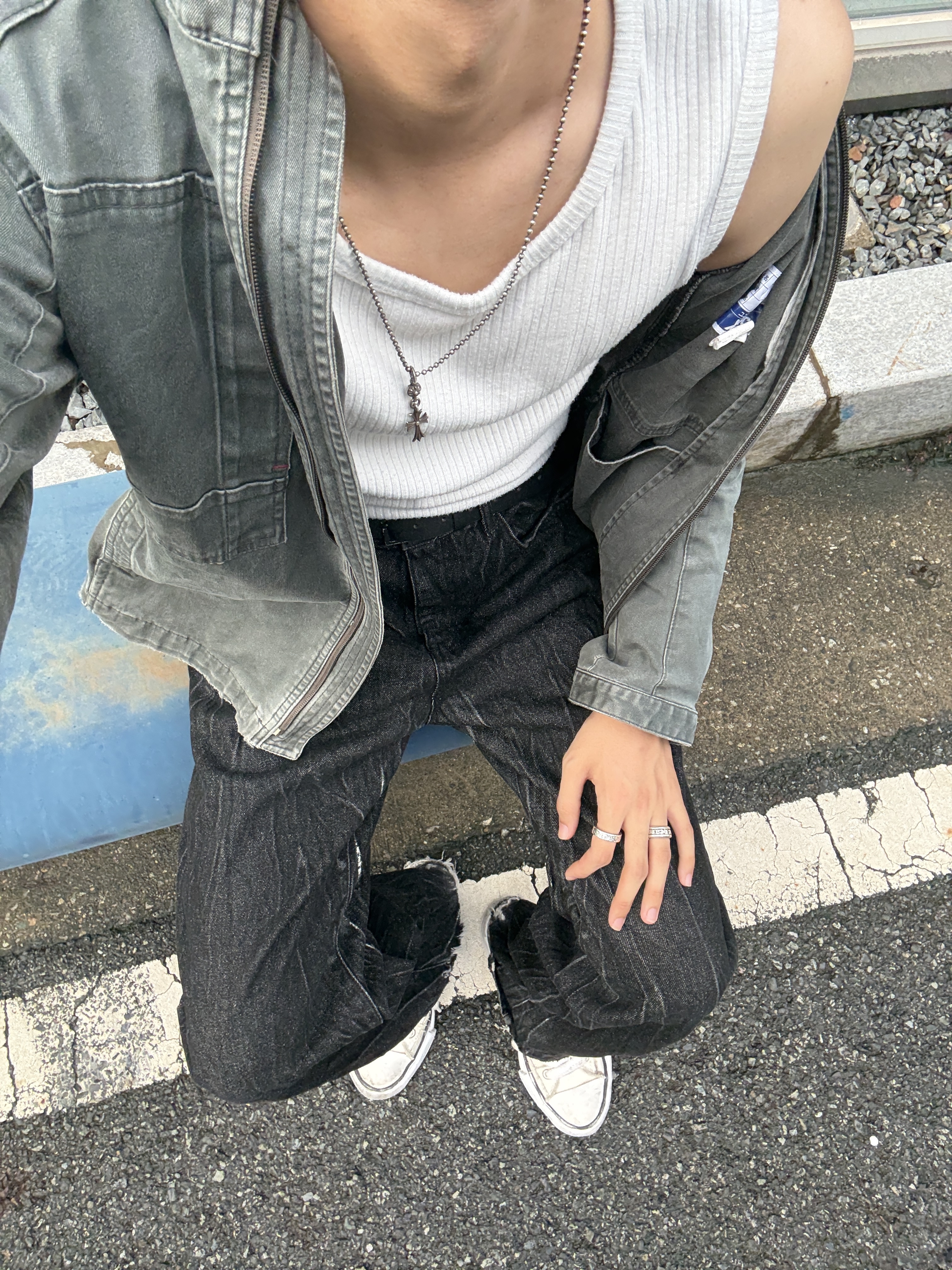 Maison Mihara Yasuhiro Peterson OG Sole Canvas Low Sneakers White, Chrome Hearts 1 Ball Tiny CH Cross Pendant Silver 착용 스타일