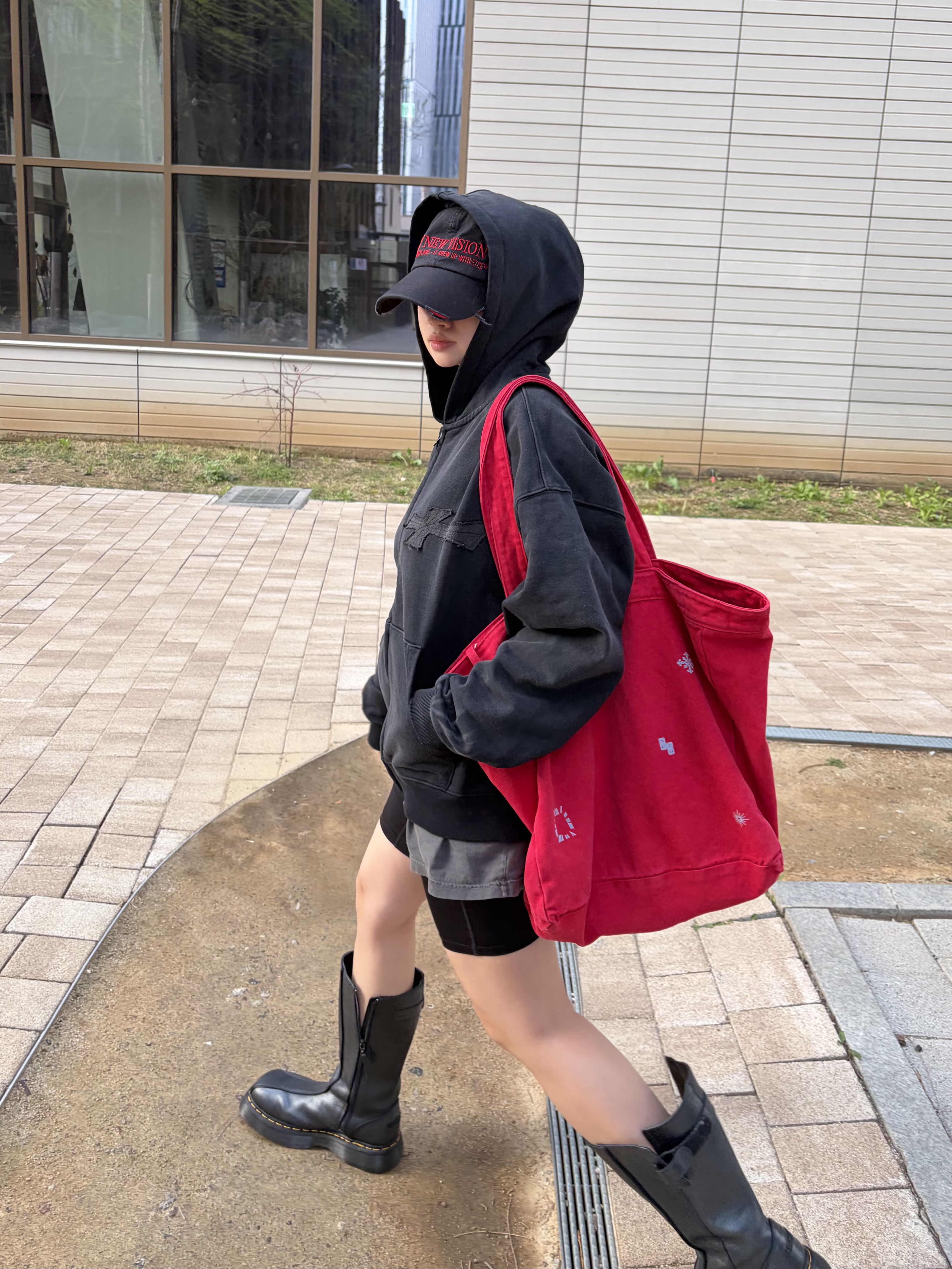 (W) Dr. Martens Buzz Hi Leather Boots Black 착용 스타일