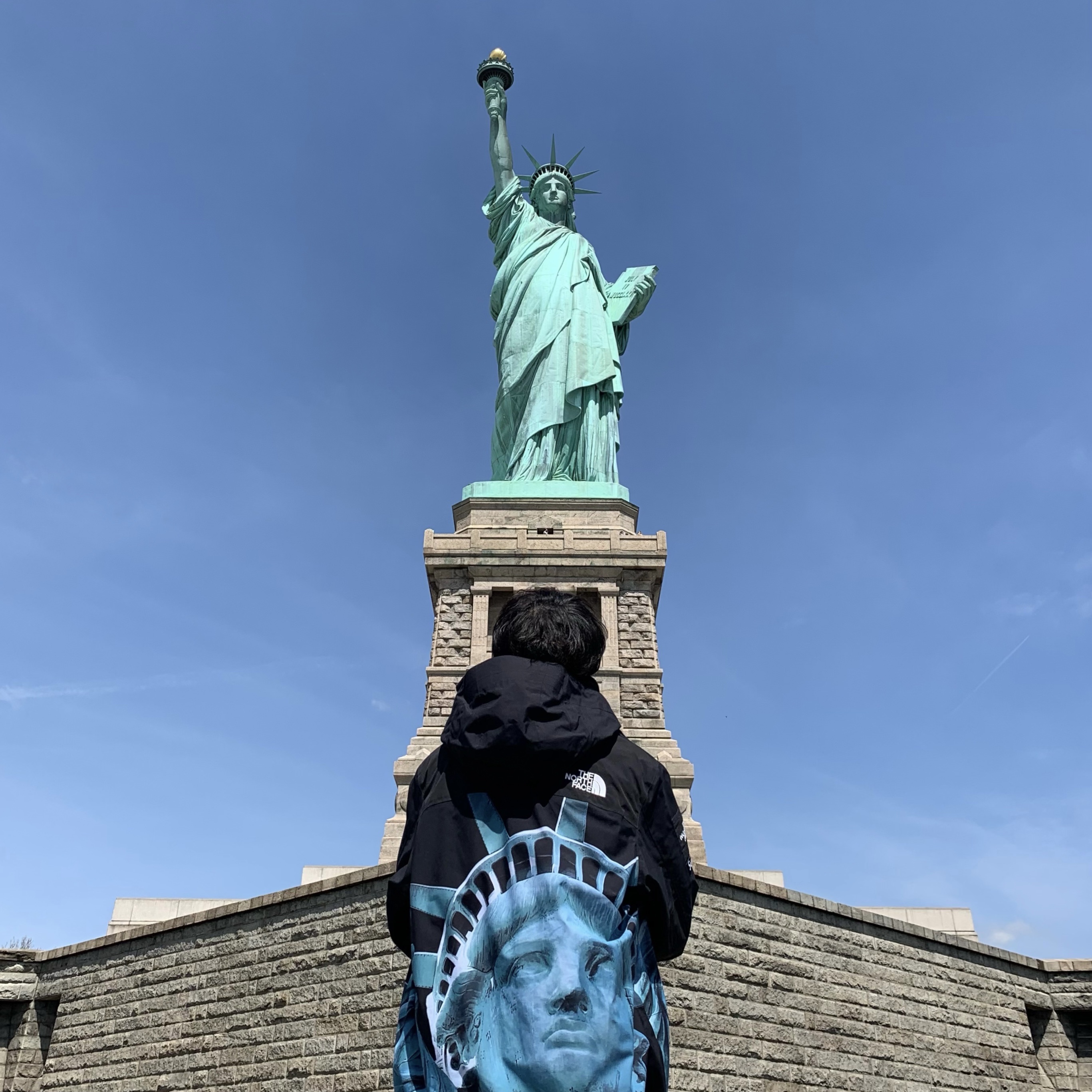 Supreme x The North Face Statue of Liberty Mountain Jacket Black - 19FW 착용 스타일