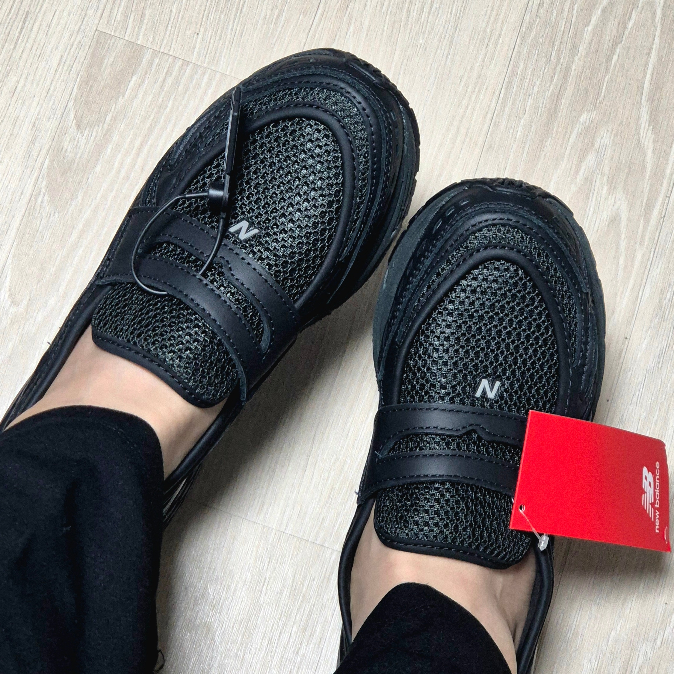 New Balance 1906L Black Top Phantom 착용 스타일 - 1