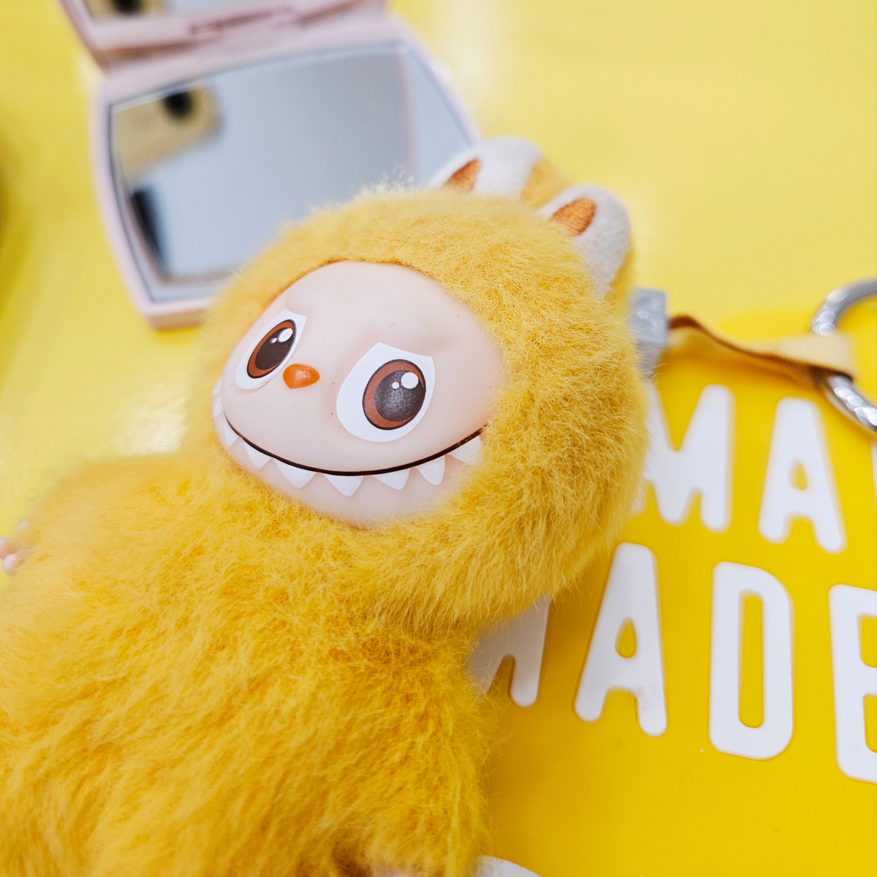Pop Mart Labubu The Monsters Pin For Love Series Vinyl Plush Pendant (N-Z) Y (Opened Case), Chanel Codes Couleur Limited Edition Miroir Double Facettes 111 Ballerina 착용 스타일 - 3