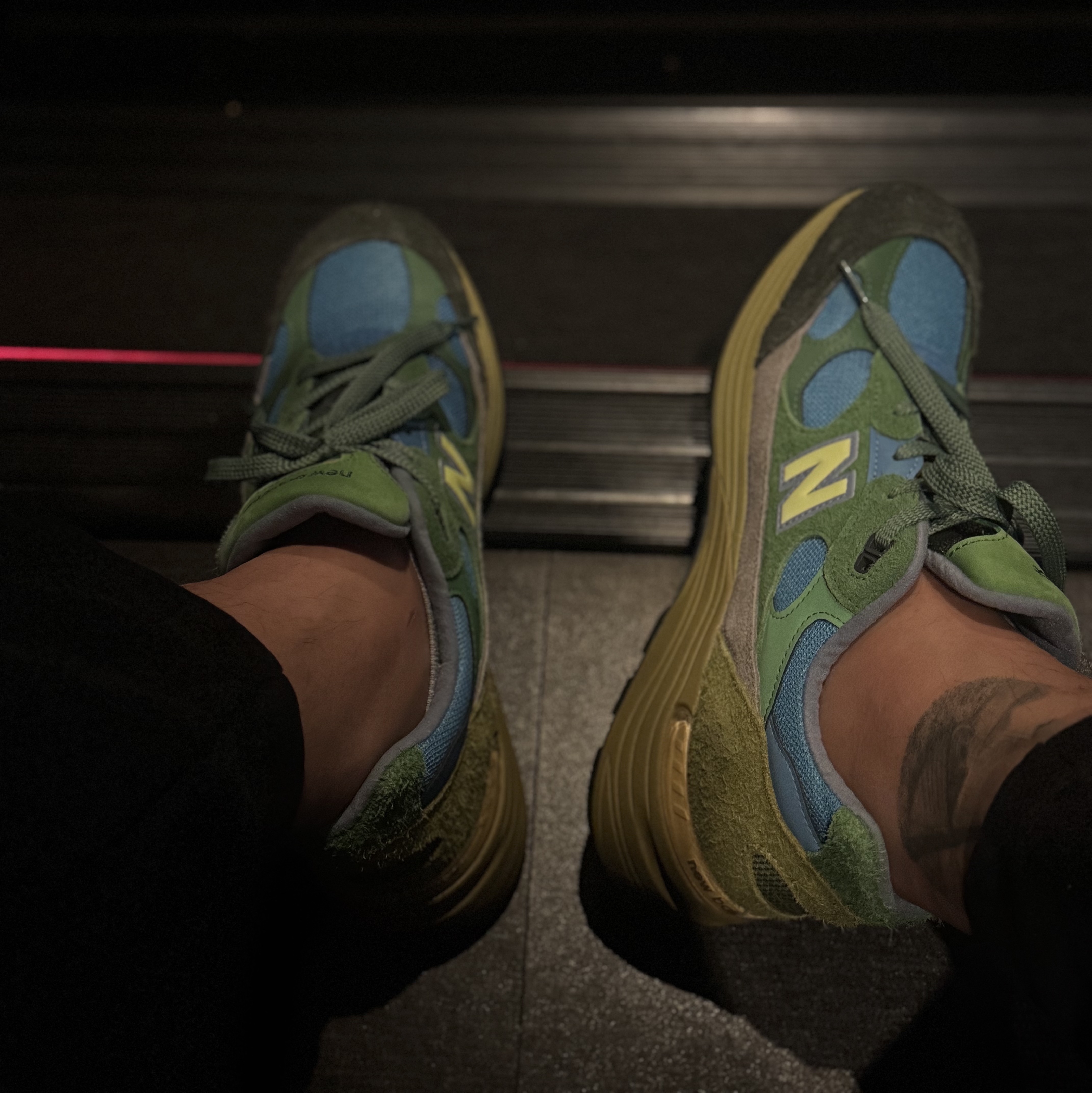 New Balance x Salehe Bembury 992 Green Blue - D Standard 착용 스타일