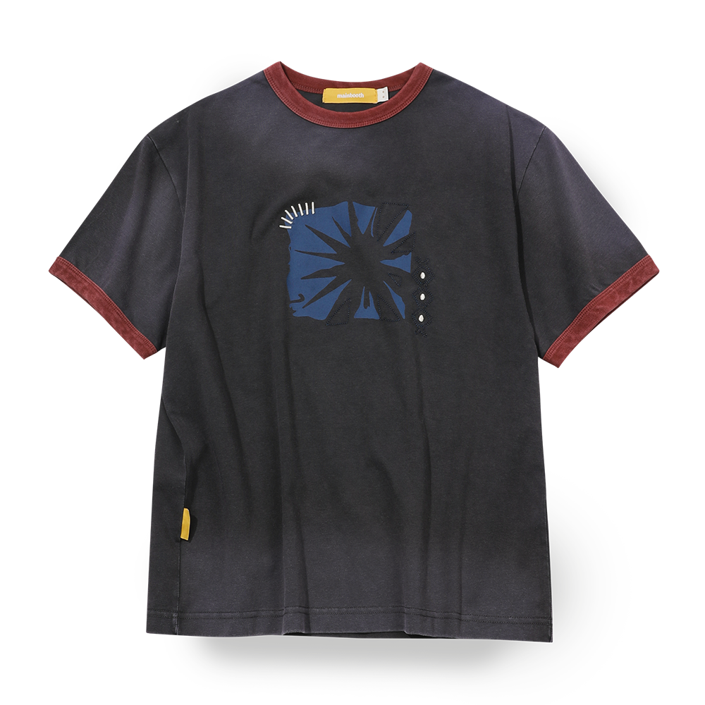 메인부스 선 트레이스 티셔츠 차콜(MAINBOOTH Sun Trace T-shirt Charcoal)