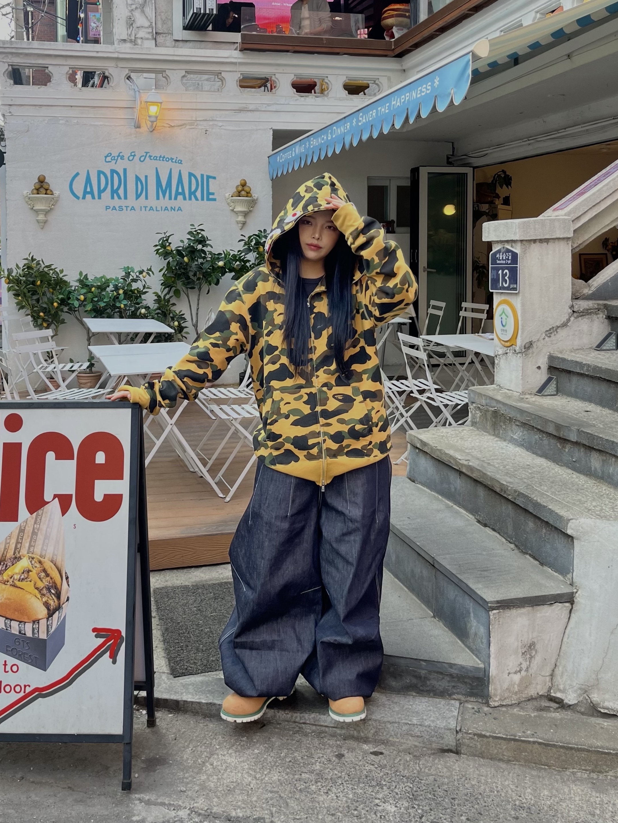 KASINA x Timberland 6 In Premium Vibram GTX Wheat, BAPE PONR 1st Camo 2nd Shark Full Zip Hoodie Yellow 착용 스타일 - 1