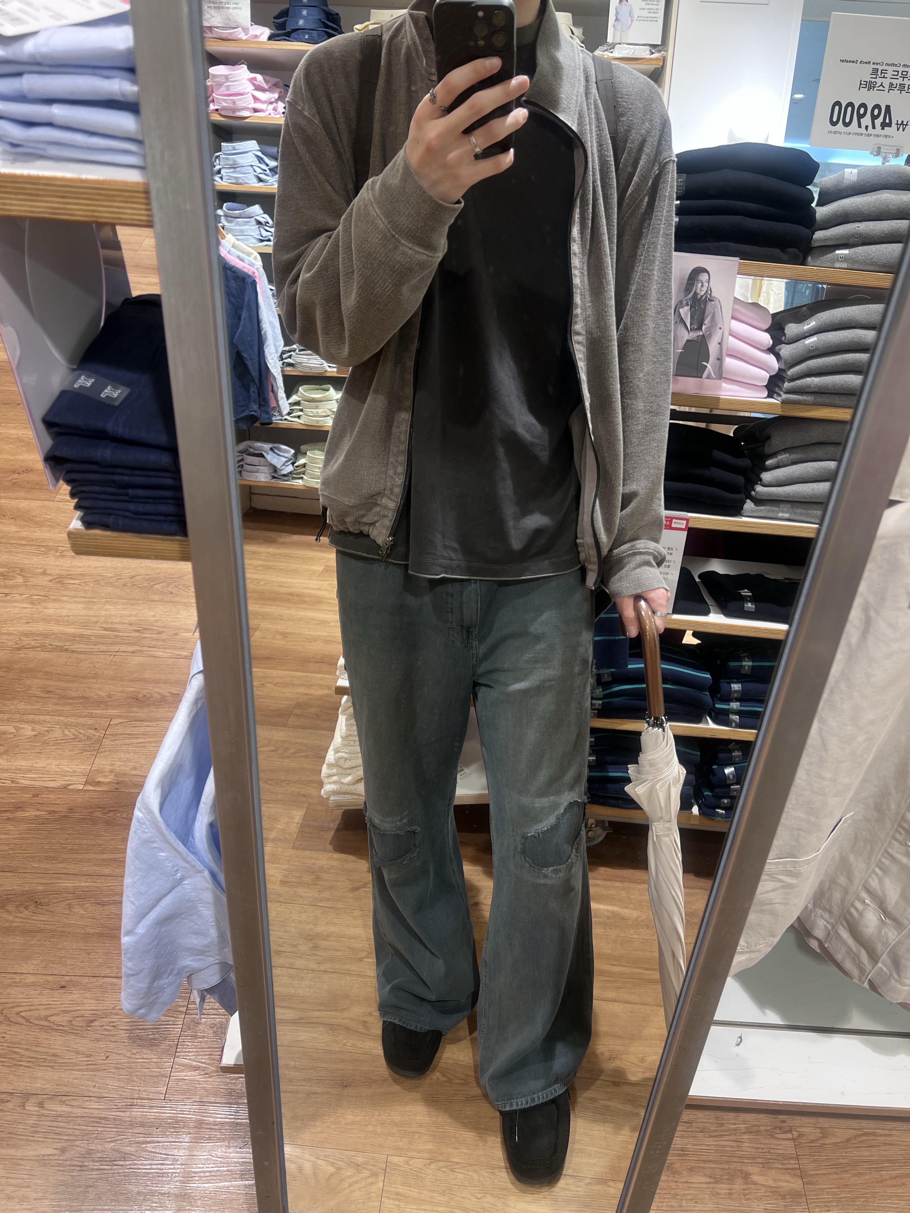 Polyteru Loosed Zip Up Jacket Khaki Beige 착용 스타일 - 1
