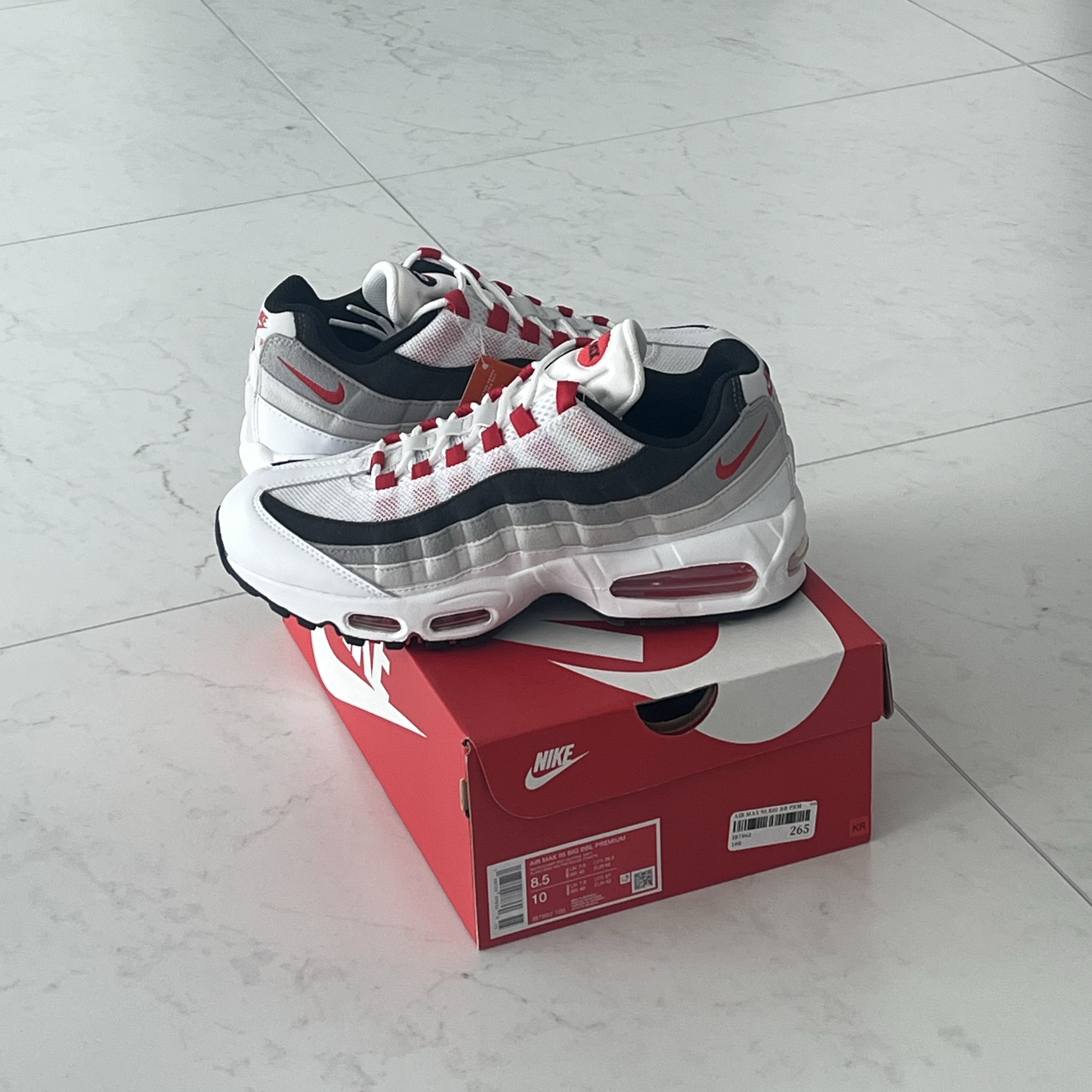 Nike Air Max 95 Big Bubble Comet Red 착용 스타일