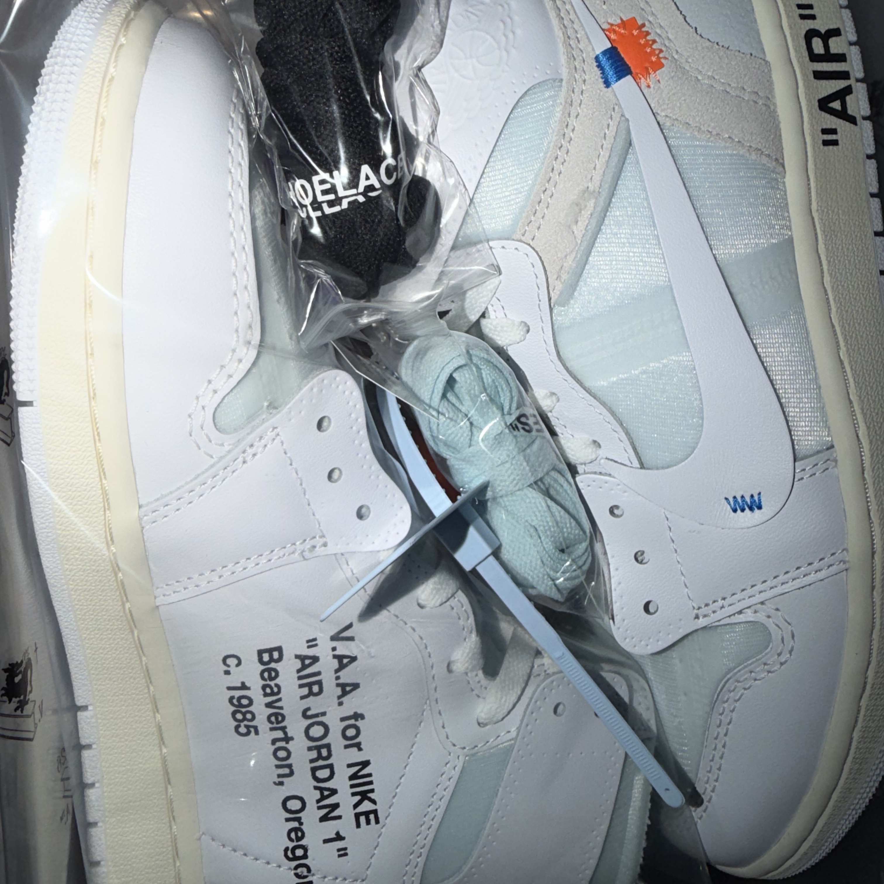 Jordan 1 x Virgil Abloh Archive Retro High Alaska White 착용 스타일 - 2