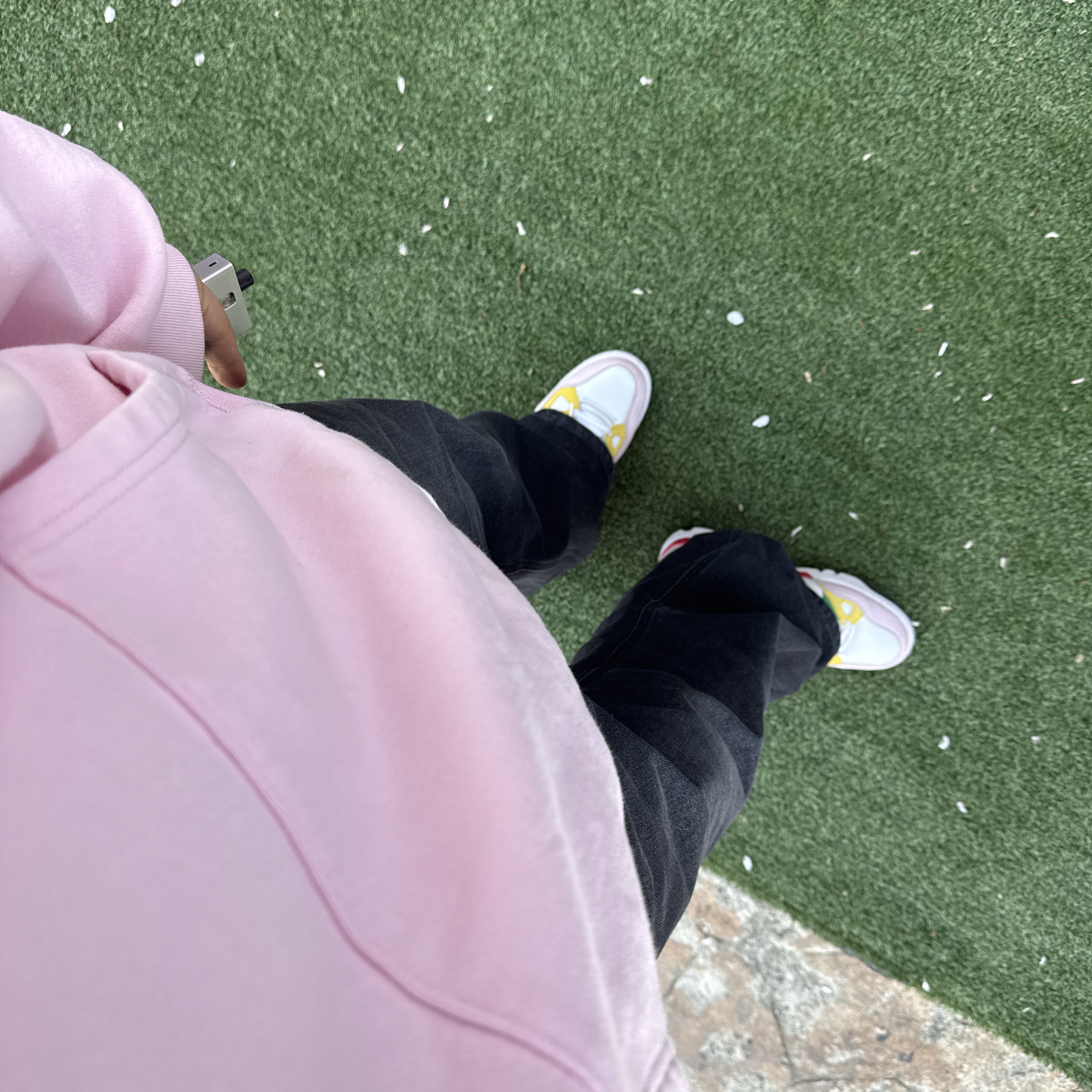 Supreme Reverse Hooded Sweatshirt Light Pink - 25SS, Nike x Nigo Air Force 3 Low SP Blue Void and Tour Yellow 착용 스타일