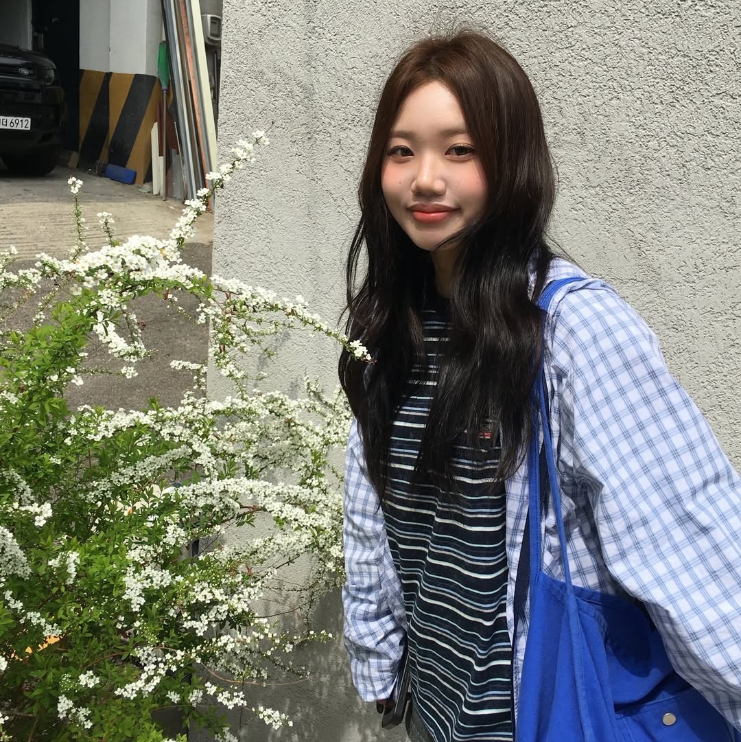 SPORT CHAMBER SC Transition T-shirt NAVY, SPORT CHAMBER SC Square Check Windbreaker WHITE 착용 스타일 - 6