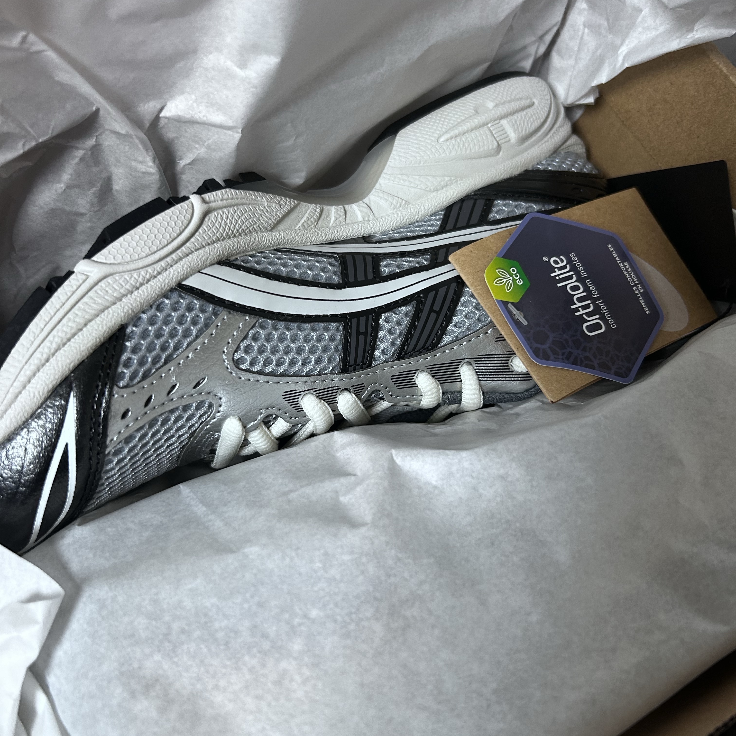 Asics Gel-Kayano 14 Black Glacier Grey 착용 스타일