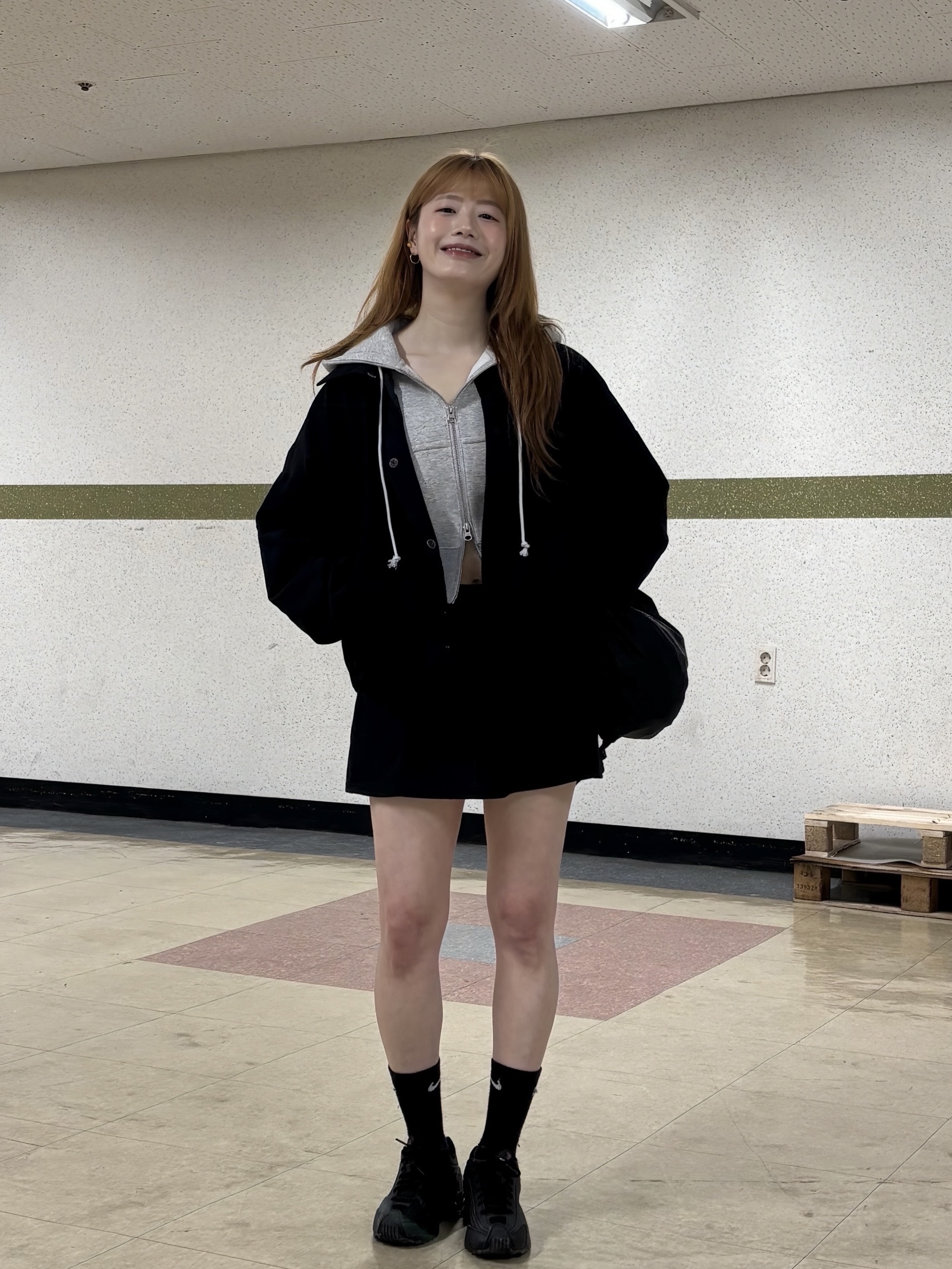 Mischief Lightweight Zip Around Backpack Black, (W) Nike Shox R4 Black 착용 스타일 - 8